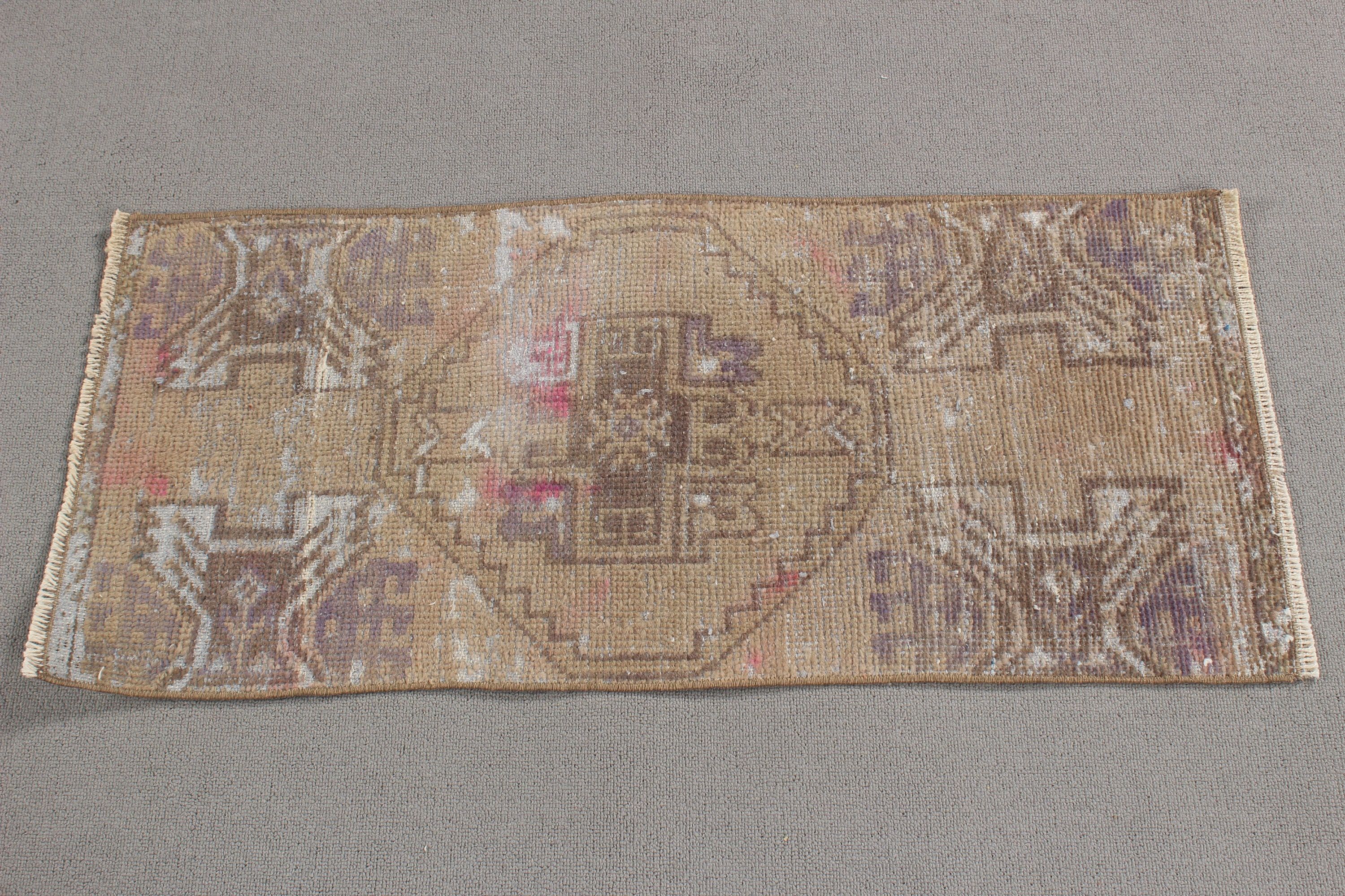 Vintage Halılar, Ofis Halıları, Türk Halıları, 1.3x3 ft Küçük Halı, Giriş Halıları, Anadolu Halıları, Çocuk Halısı, Ev Dekorasyonu Halıları, Yeşil Nötr Halılar