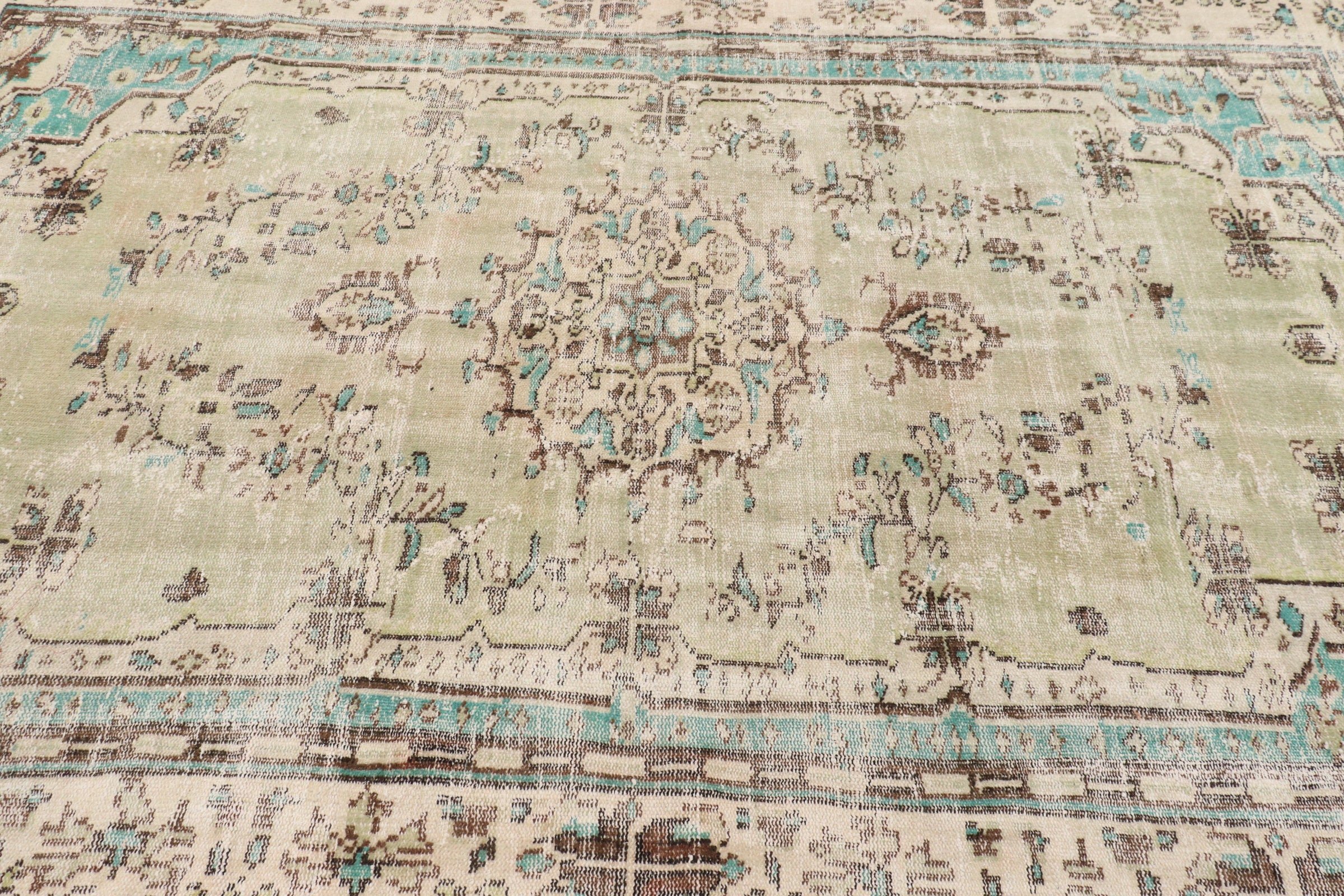 Living Room Rug, Vintage Rug, Bedroom Rugs, 6.2x8.7 ft Large Rug, Kitchen Rugs, Wool Rugs, Rugs for Salon, Green Oushak Rug, Turkish Rug