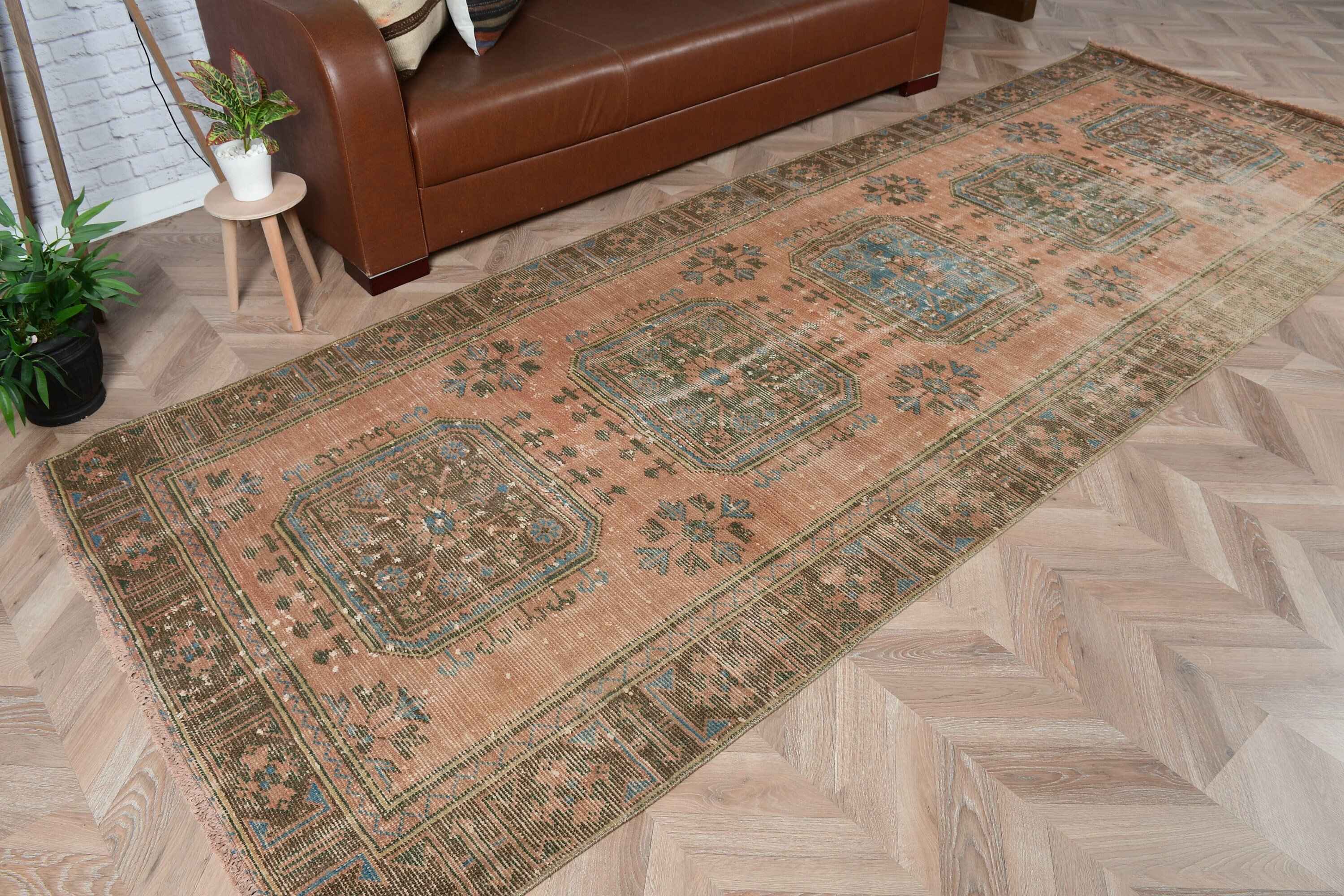 Kahverengi Anadolu Halısı, Koridor Halıları, Türk Halısı, Boho Halısı, 4.1x11.5 ft Runner Halısı, Vintage Halı, Havalı Halı, Koridor Halıları, Fas Halıları