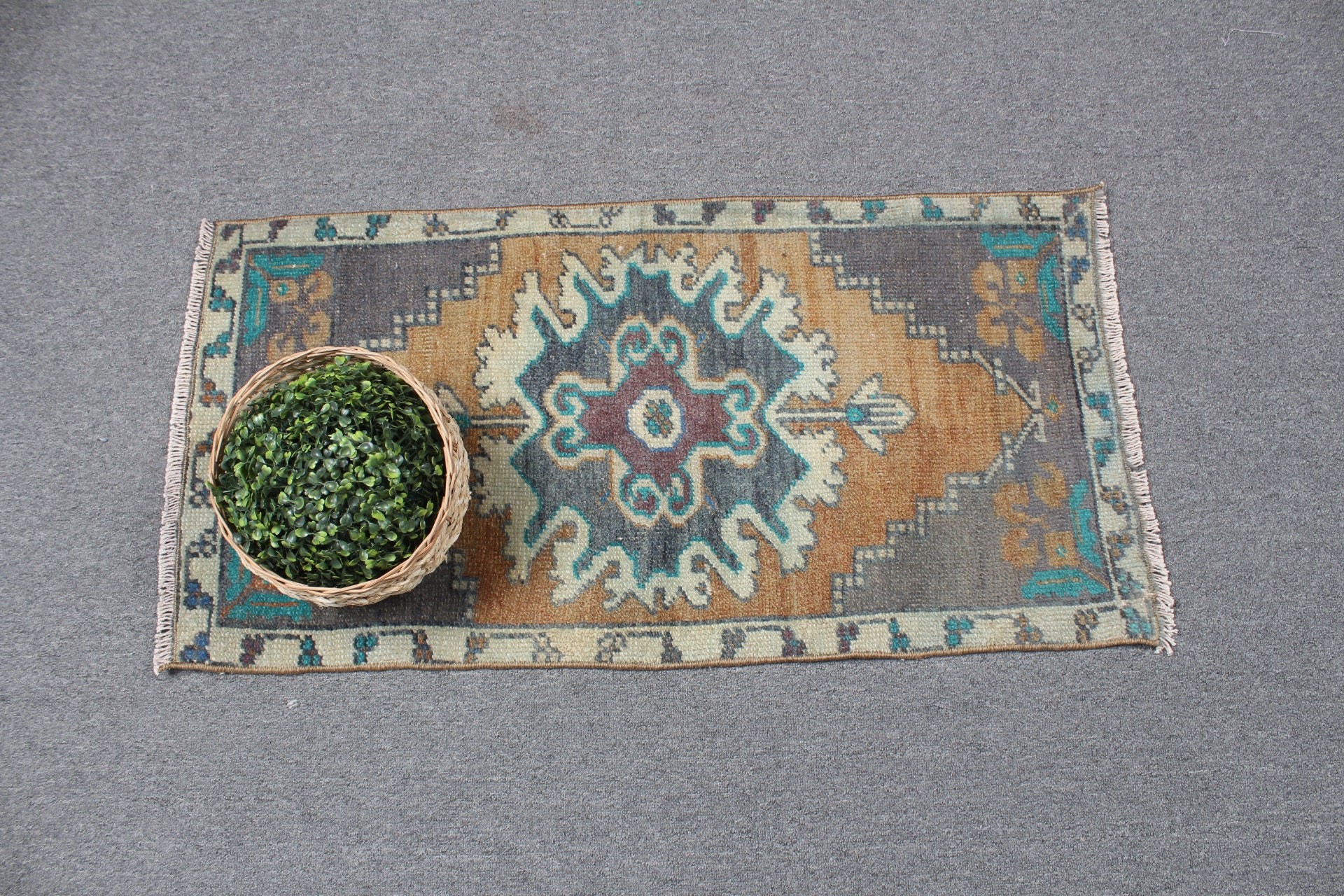 Araba Mat Halısı, Çocuk Odası Halıları, Turuncu Yatak Odası Halısı, Boho Halısı, Fas Halıları, Oushak Halıları, Türk Halısı, 1.6x3.3 ft Küçük Halı, Vintage Halılar