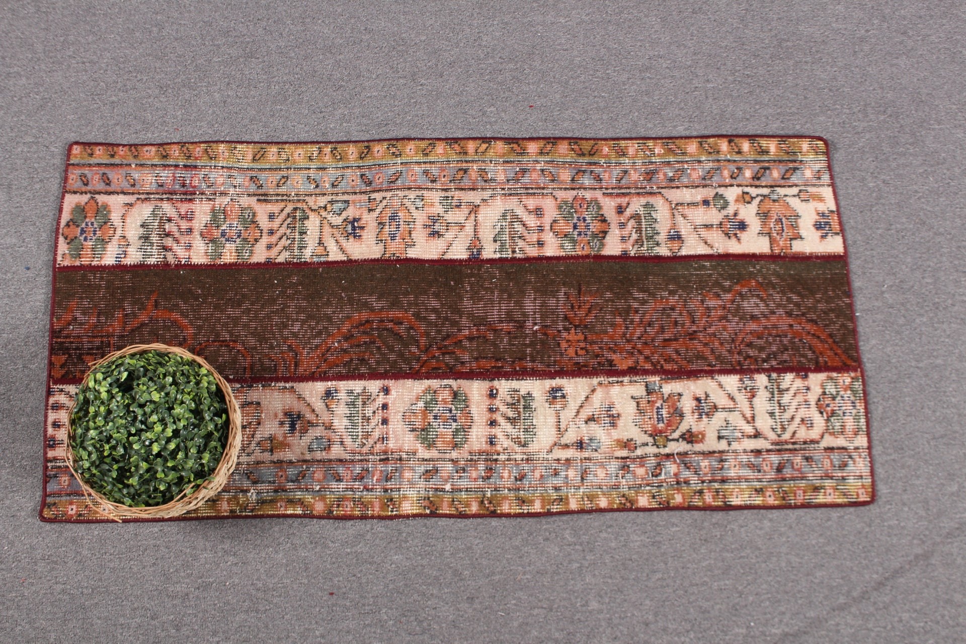 Banyo Halısı, Bej 1.9x4 ft Küçük Halı, Ev Dekorasyonu Halıları, Türk Halısı, Mutfak Halıları, Vintage Halı, Oryantal Halı, Paspas Halısı