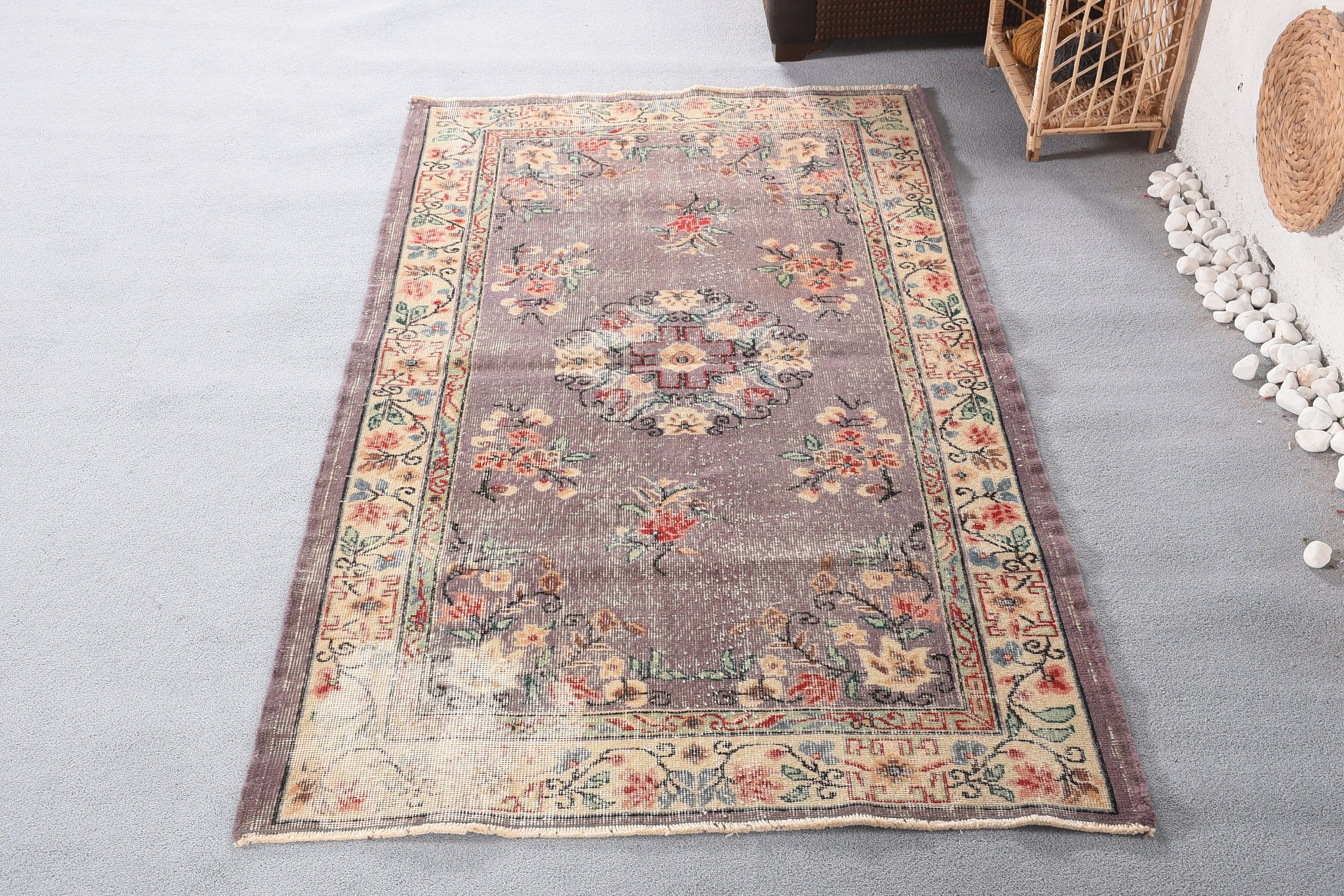 Vintage Halı, Oryantal Halı, Oushak Halıları, Türk Halısı, Çocuk Odası Halısı, Oturma Odası Halısı, 3,8x6,8 ft Alan Halıları, Mutfak Halıları, Beyaz Yer Halısı