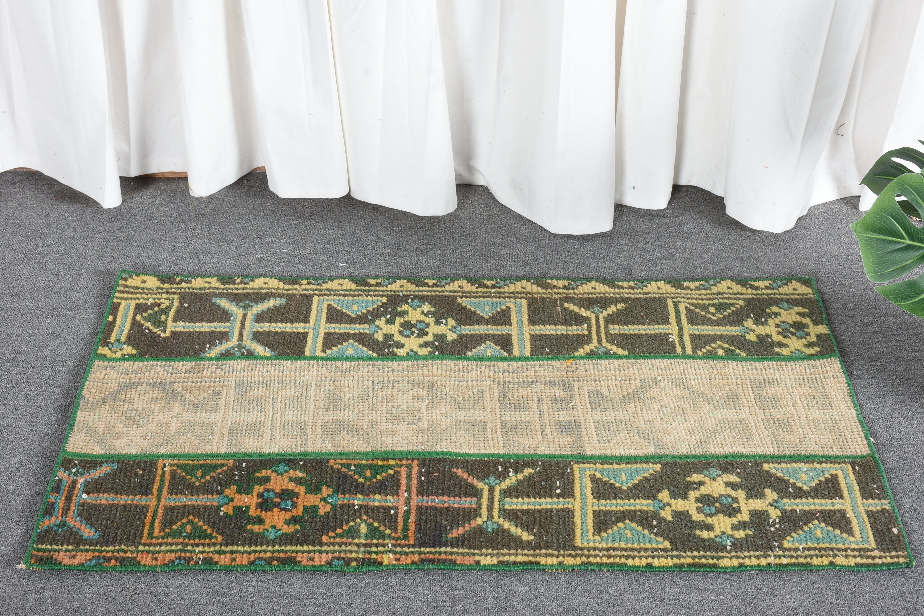 1.7x3.1 ft Small Rugs, Turkish Rug, Vintage Rug, Rugs for Entry, Bedroom Rug, Oriental Rug, Green Wool Rug, Moroccan Rug, Door Mat Rug