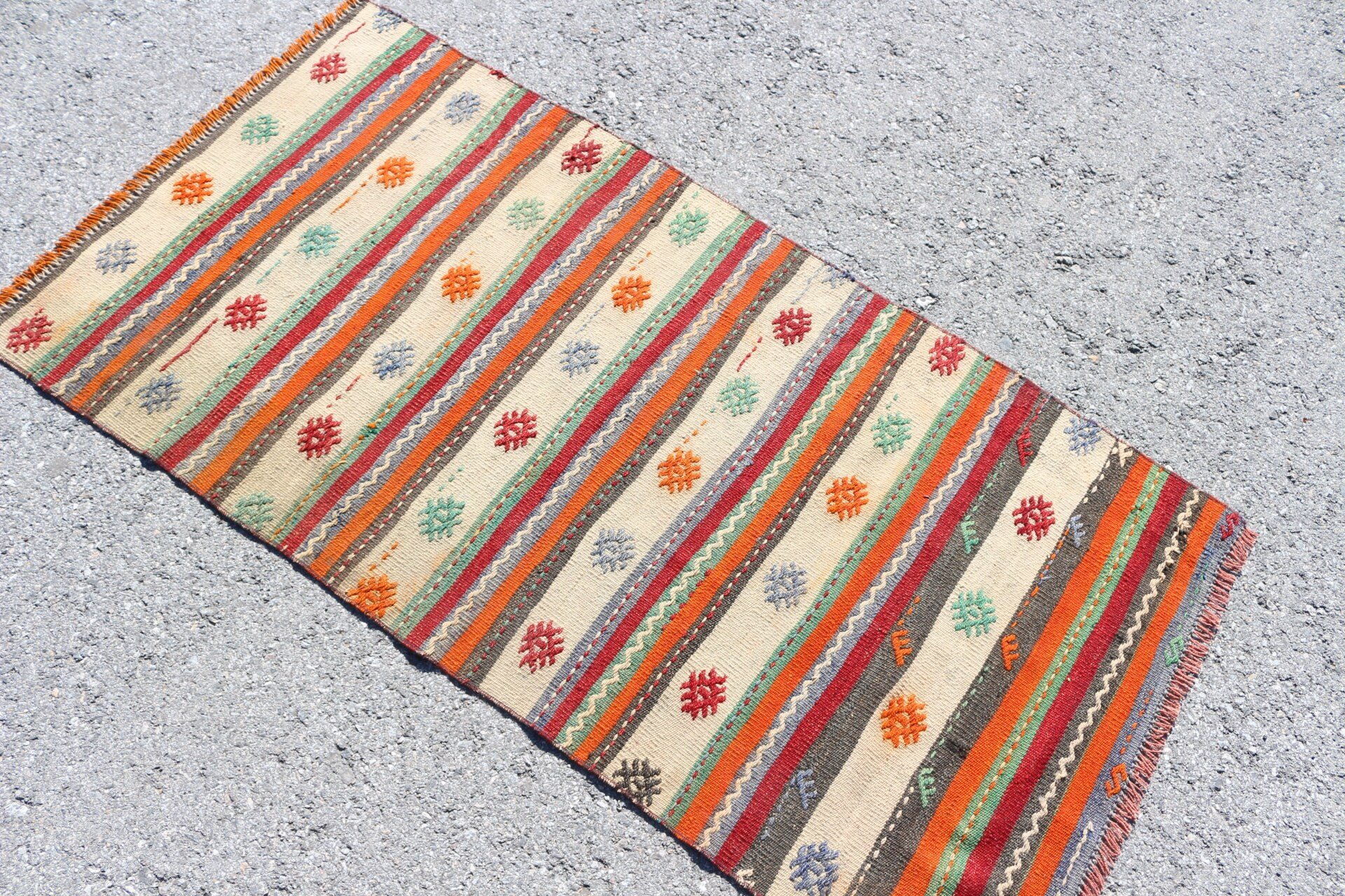 Moroccan Rug, Kilim, 2.5x5 ft Small Rug, Bathroom Rugs, Turkish Rug, Cute Rug, Car Mat Rug, Vintage Rugs, Beige Bedroom Rug