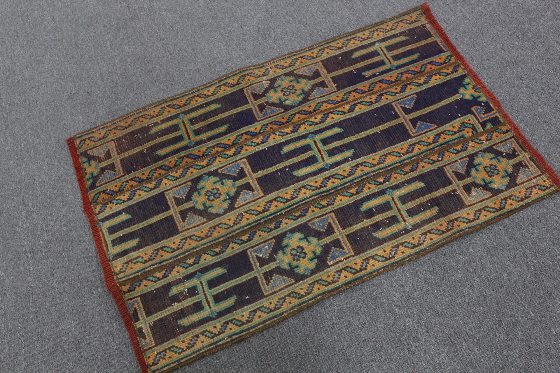 Wall Hanging Rug, Vintage Rug, Green Anatolian Rug, Turkish Rug, Door Mat Rug, Pastel Rug, 2.3x3.5 ft Small Rug, Bedroom Rug, Oriental Rugs