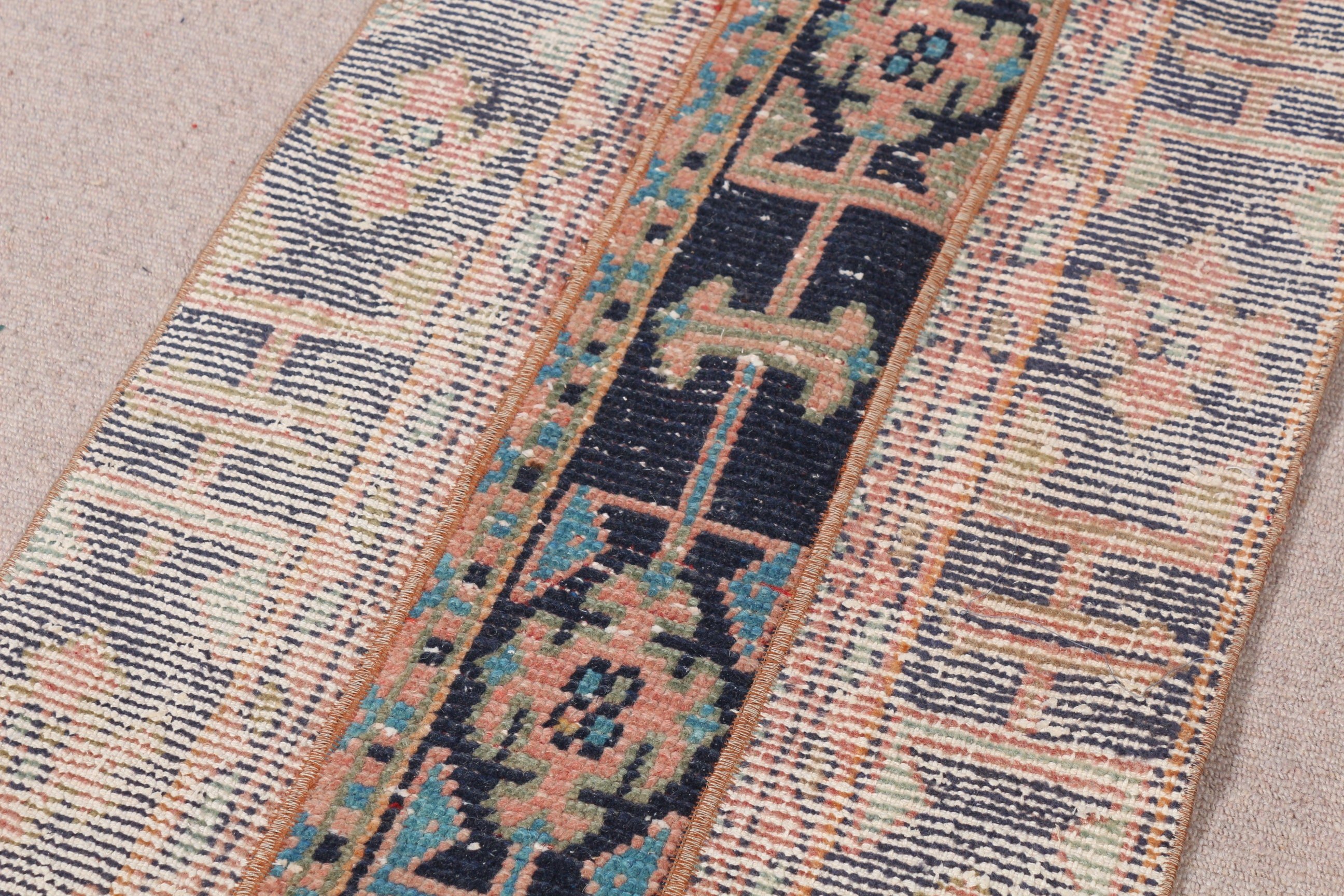 Duvara Asılan Halılar, 2x3,1 ft Küçük Halı, Vintage Halı, Pembe Yün Halı, Anadolu Halısı, Kapı Paspası Halısı, Türk Halısı, Yatak Odası Halıları, Soluk Halı