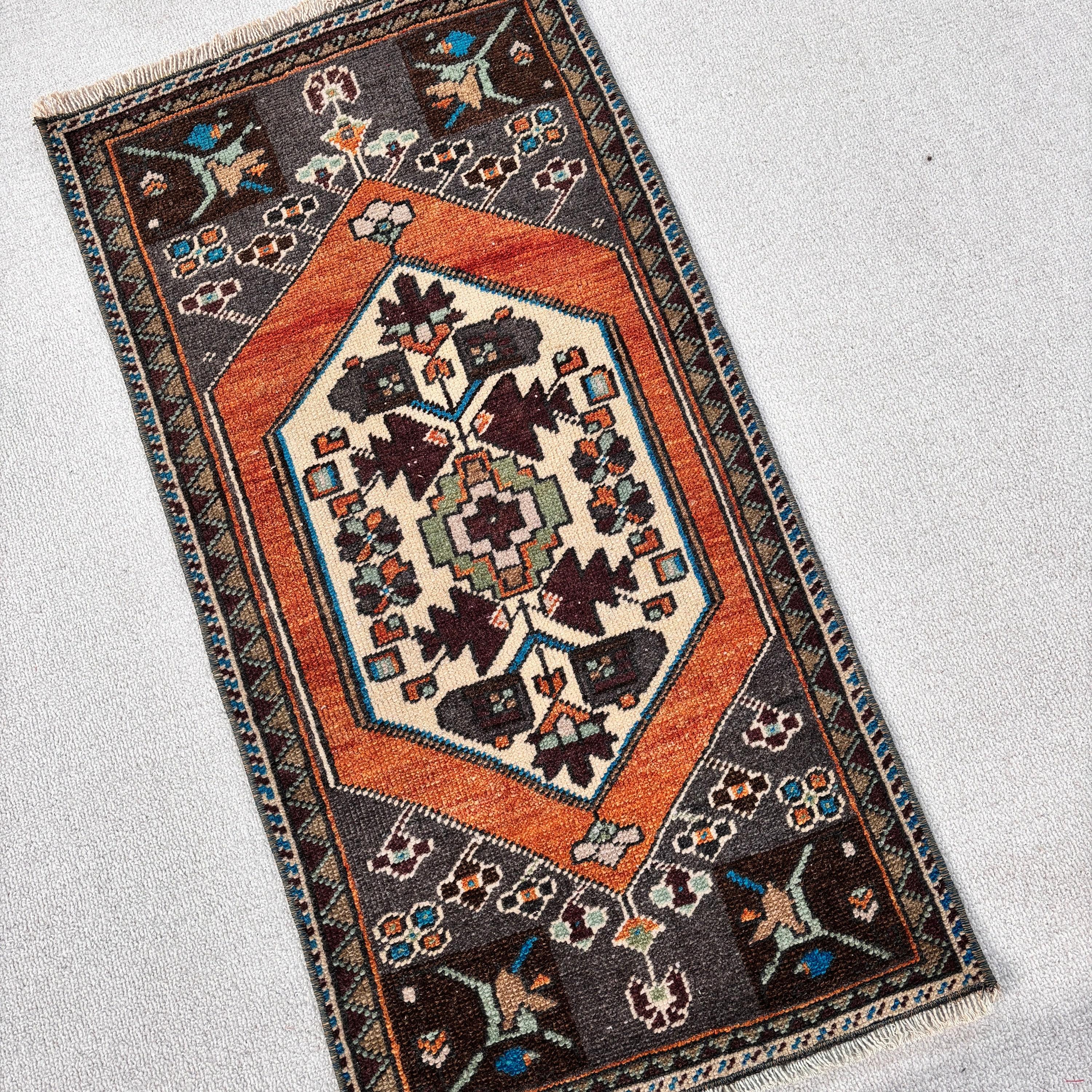 1.5x3 ft Küçük Halılar, Türk Halıları, El Dokuma Halılar, Paspas Halısı, Boho Halısı, Açıklama Halıları, Mor Nötr Halılar, Çocuk Halısı, Vintage Halılar