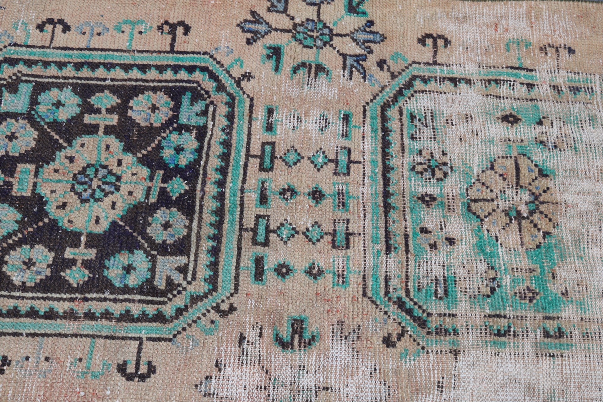 Vintage Halı, 2.4x3.9 ft Küçük Halı, Nötr Halılar, Türk Halıları, Boho Halısı, Bohem Halısı, Duvara Asılı Halılar, Küçük Boho Halıları, Kahverengi Yer Halıları