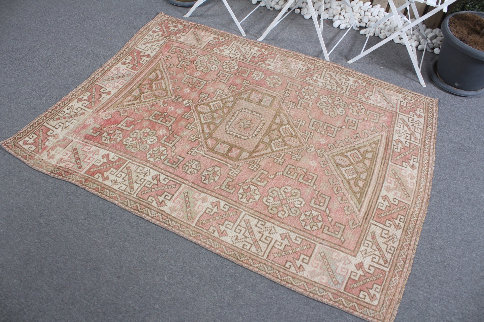 Vintage Rug, Pink Moroccan Rug, Turkish Rugs, Nursery Rug, 4.2x5.6 ft Accent Rug, Cool Rugs, Rugs for Entry, Kitchen Rug