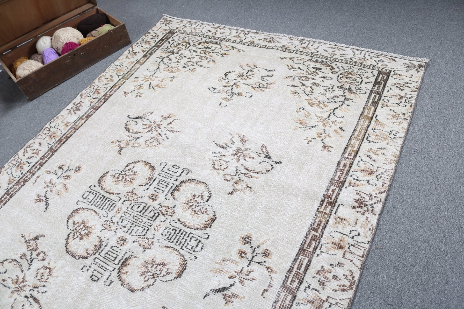 Modern Rug, Beige  5.7x9.2 ft Large Rug, Vintage Rugs, Turkish Rugs, Oriental Rug, Large Vintage Rug, Dining Room Rug