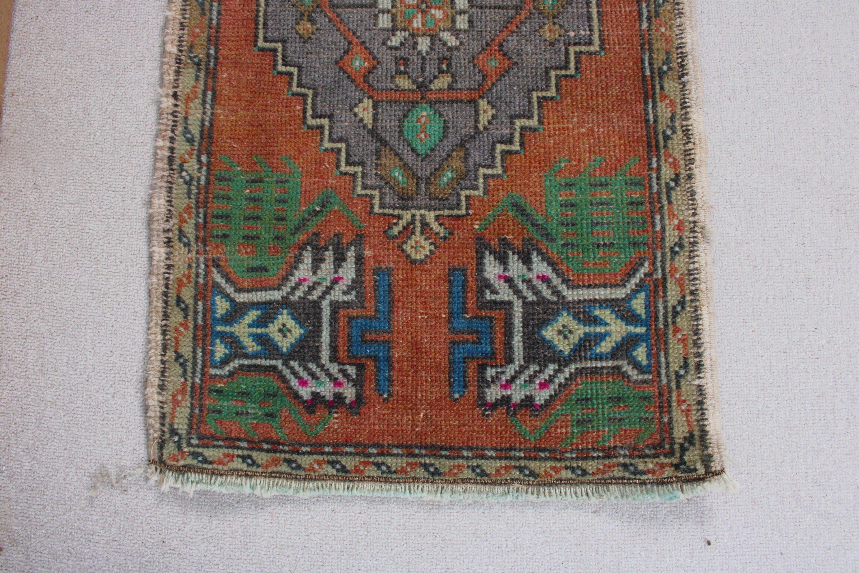 Vintage Halı, Fas Halısı, Küçük Boho Halısı, Yatak Odası Halıları, 1.5x3.3 ft Küçük Halı, Türk Halısı, Anadolu Halıları, Kırmızı Anadolu Halıları, Modern Halılar