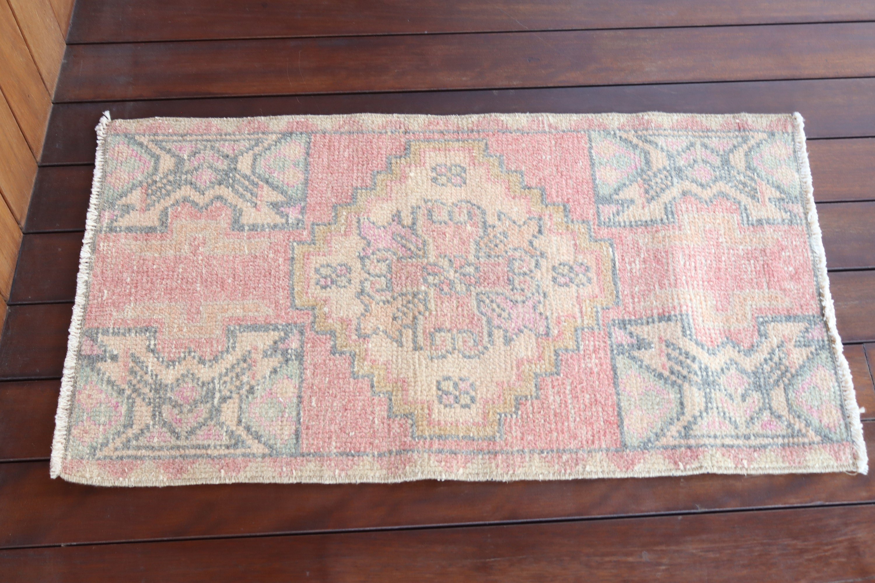 1.5x2.8 ft Small Rugs, Oushak Rug, Small Boho Rug, Turkish Rug, Handmade Rugs, Pink Anatolian Rugs, Neutral Rug, Kitchen Rugs, Vintage Rug