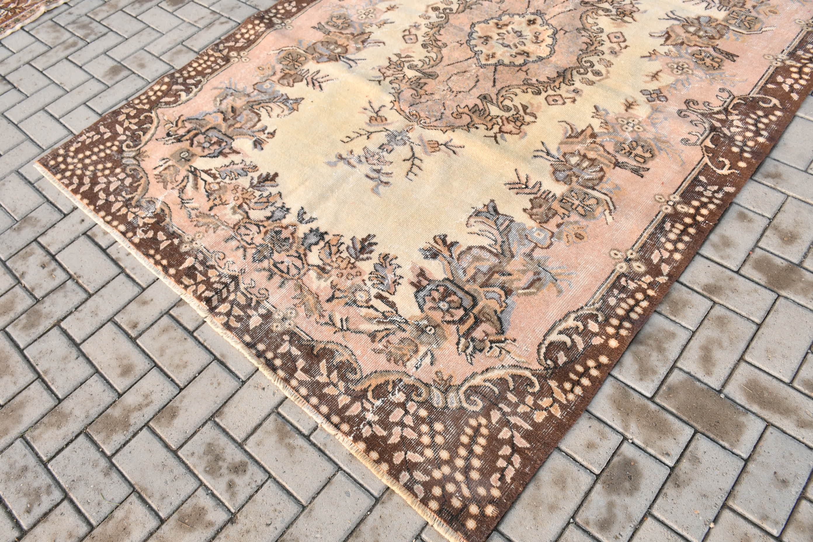 Vintage Rug, Bedroom Rugs, Dining Room Rugs, Beige  5.6x8.5 ft Large Rug, Turkish Rug, Anatolian Rug, Living Room Rugs