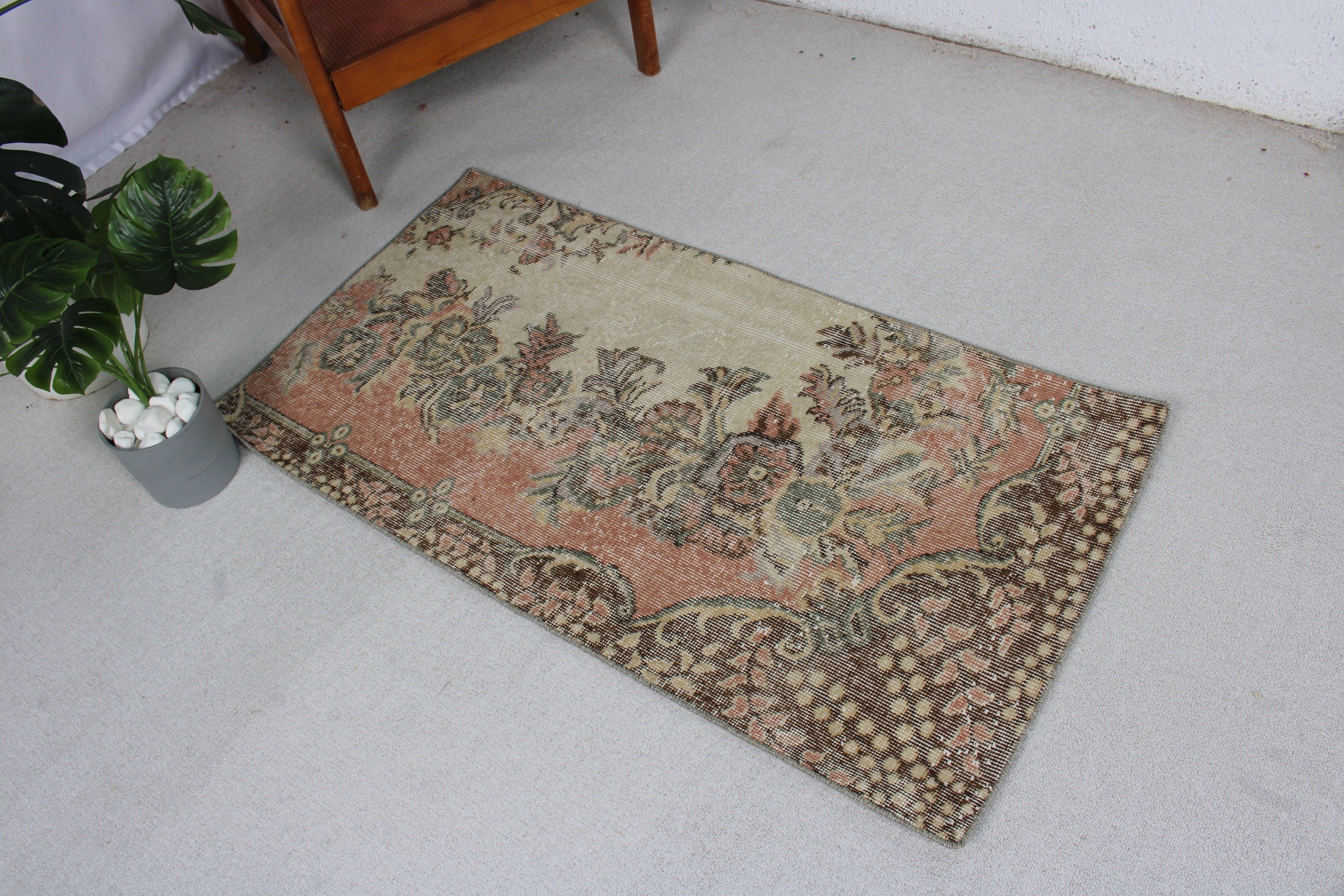 Türk Halıları, Küçük Vintage Halı, Anadolu Halısı, Mutfak Halıları, Vintage Halılar, Kahverengi 2.3x4.3 ft Küçük Halı, Antika Halı, Boho Halı