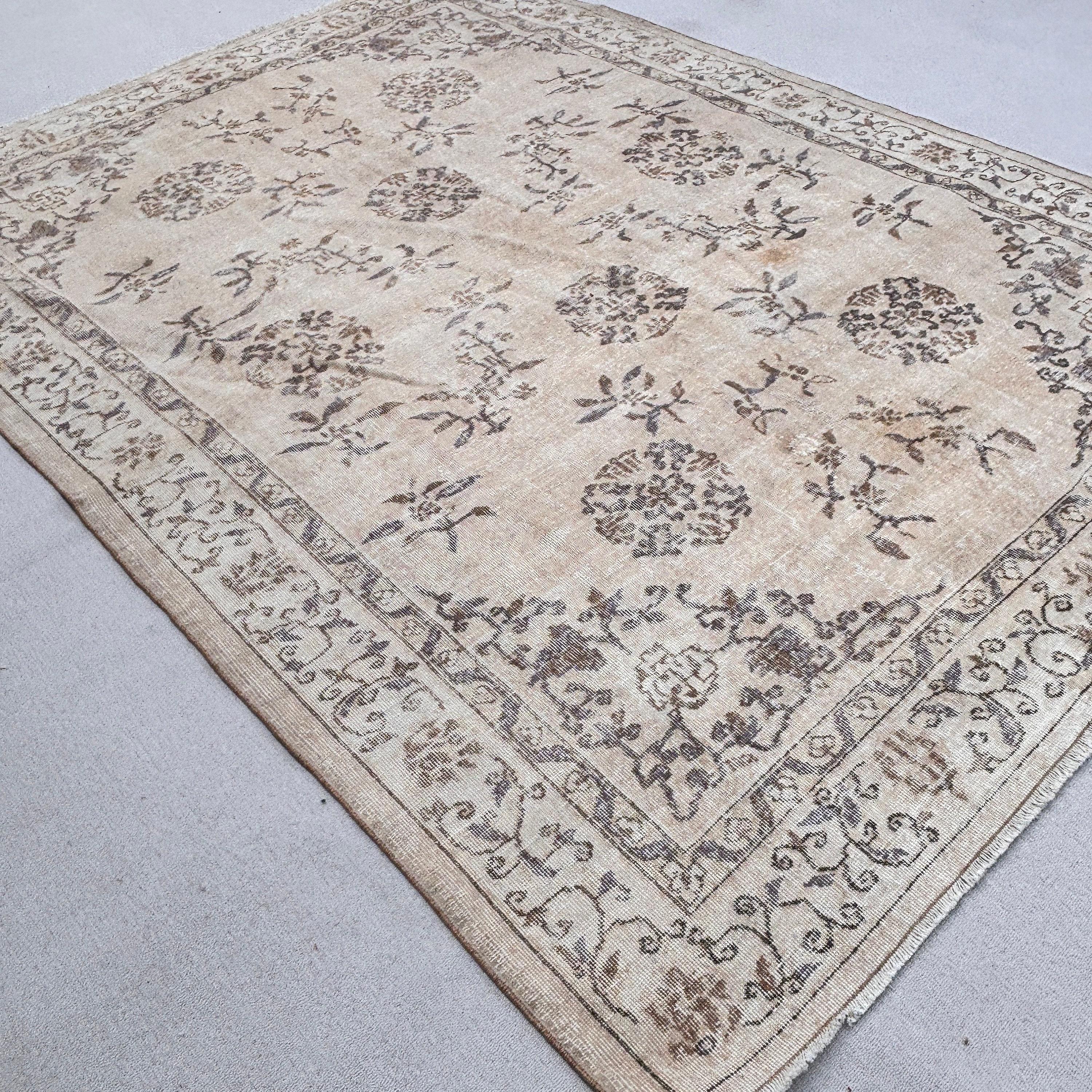 Vintage Rugs, Living Room Rug, Oversize Vintage Rug, Neutral Rug, Turkish Rug, Cool Rugs, 7.2x10 ft Oversize Rugs, Beige Flatweave Rug