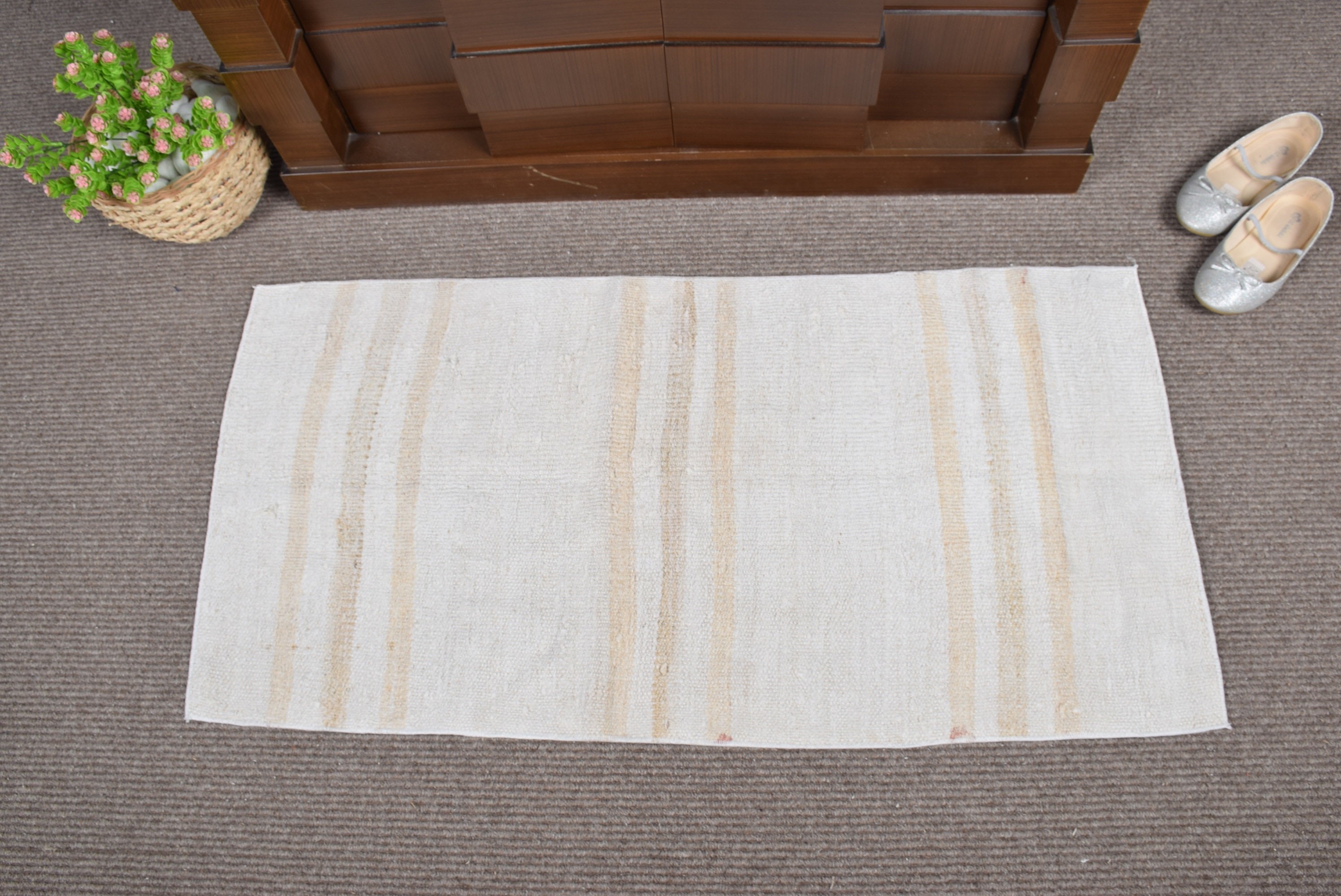 1.8x3.6 ft Küçük Halı, Havalı Halılar, Yatak Odası Halısı, Vintage Halı, Banyo Halıları, Mutfak Halıları, Türk Halısı, Beyaz Antika Halı, Çocuk Halısı