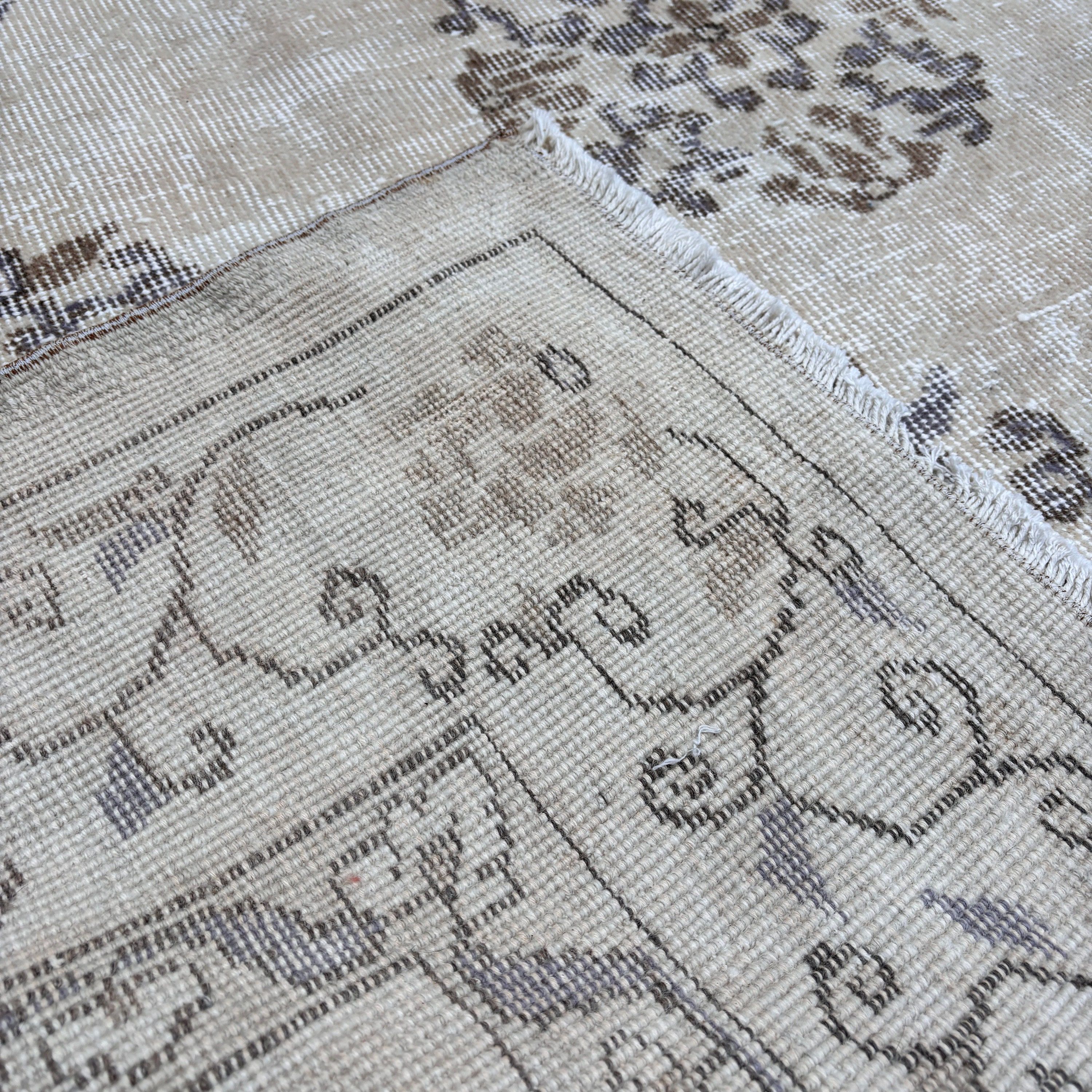 Vintage Rugs, Living Room Rug, Oversize Vintage Rug, Neutral Rug, Turkish Rug, Cool Rugs, 7.2x10 ft Oversize Rugs, Beige Flatweave Rug