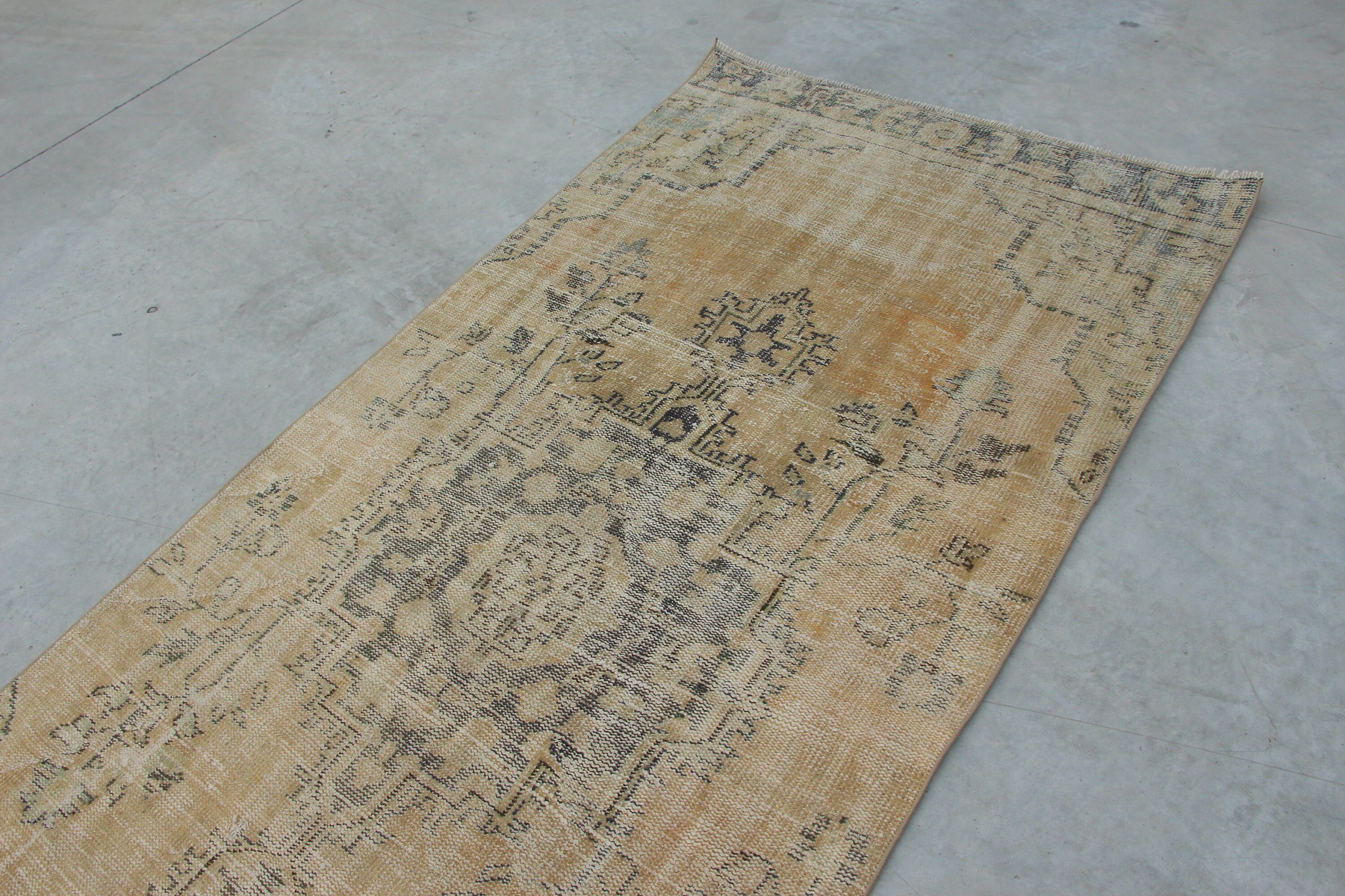 Vintage Dekor Halıları, Yatak Odası Halısı, Alan Halıları, Bej Antika Halı, 3,7x8,2 ft Alan Halısı, Türk Halısı, Vintage Halı, Yer Halıları, Tasarımcı Halıları