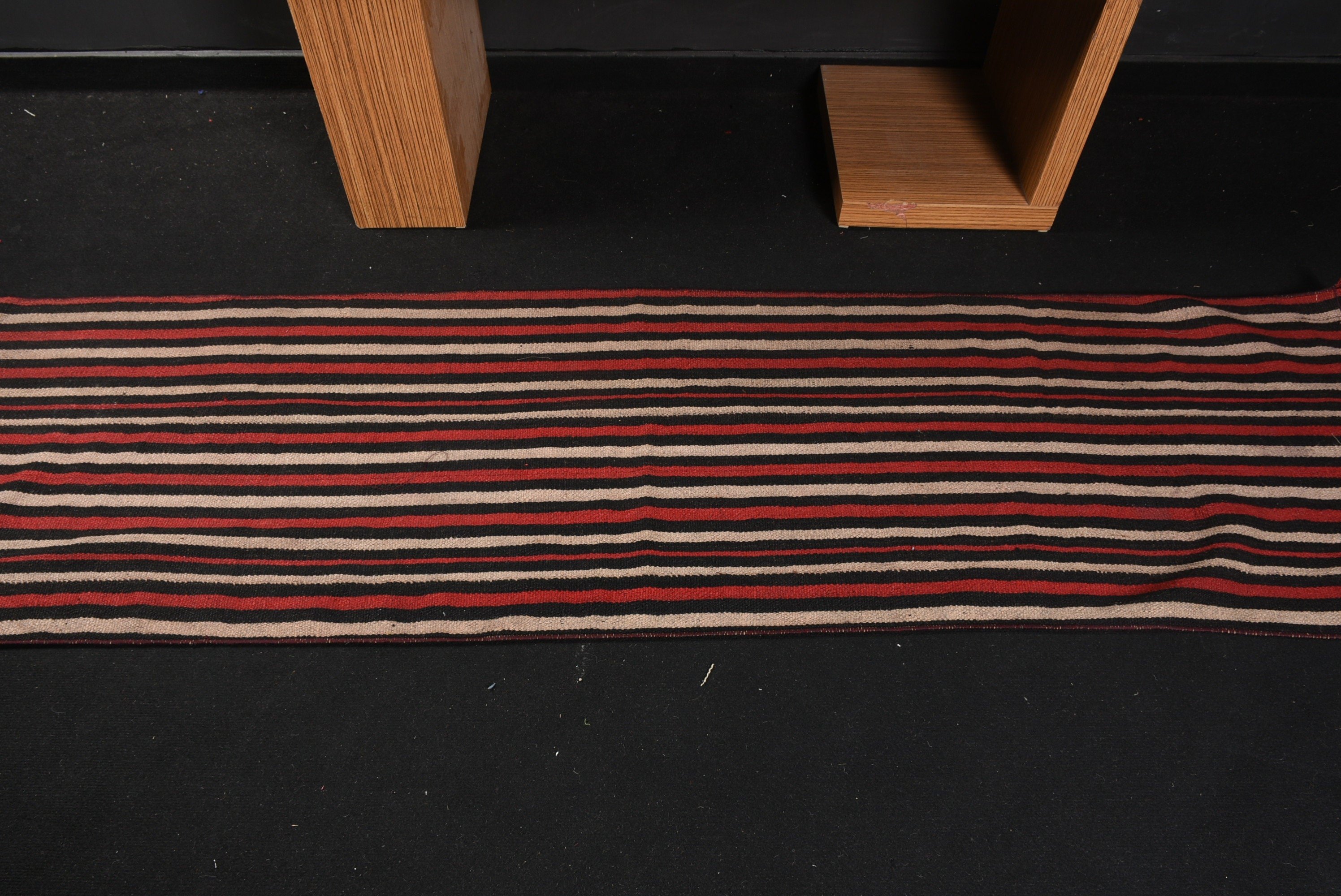 Vintage Halı, Fas Halıları, Kırmızı Mutfak Halısı, 2.1x7.7 ft Runner Halısı, Türk Halıları, Runner Halıları, Estetik Halı, Eski Halı, Havalı Halılar, Kilim