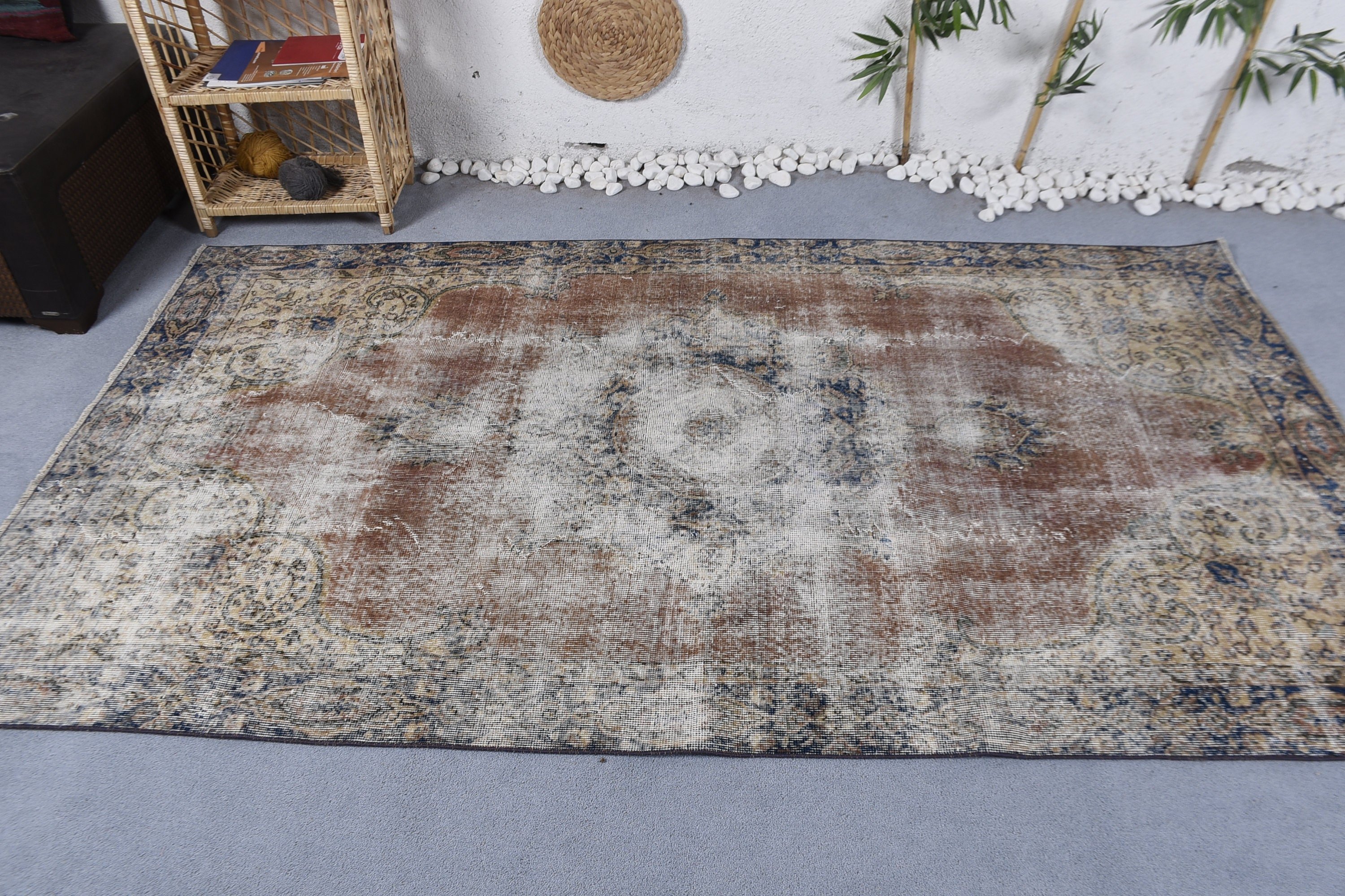 Living Room Rug, Turkish Rug, Vintage Rug, Moroccan Rug, 4.6x8.3 ft Area Rug, Brown Oushak Rug, Pale Rug, Rugs for Living Room, Oushak Rug