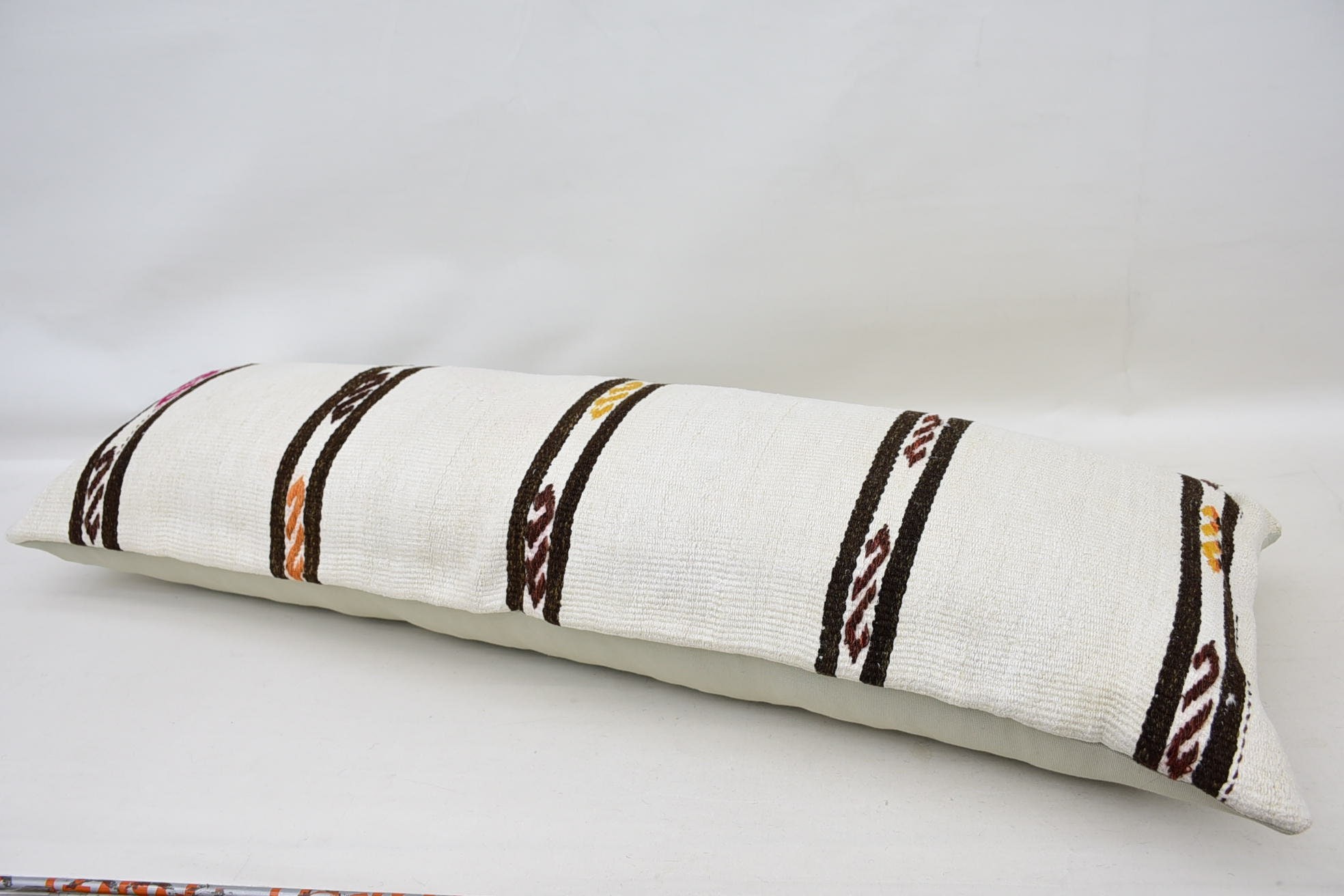 Kilim Kırlent, 16"x48" Beyaz Yastık Kılıfı, Tığ Desenli Yastık Şemsi, Antika Yastıklar, Vintage Kilim Kırlent