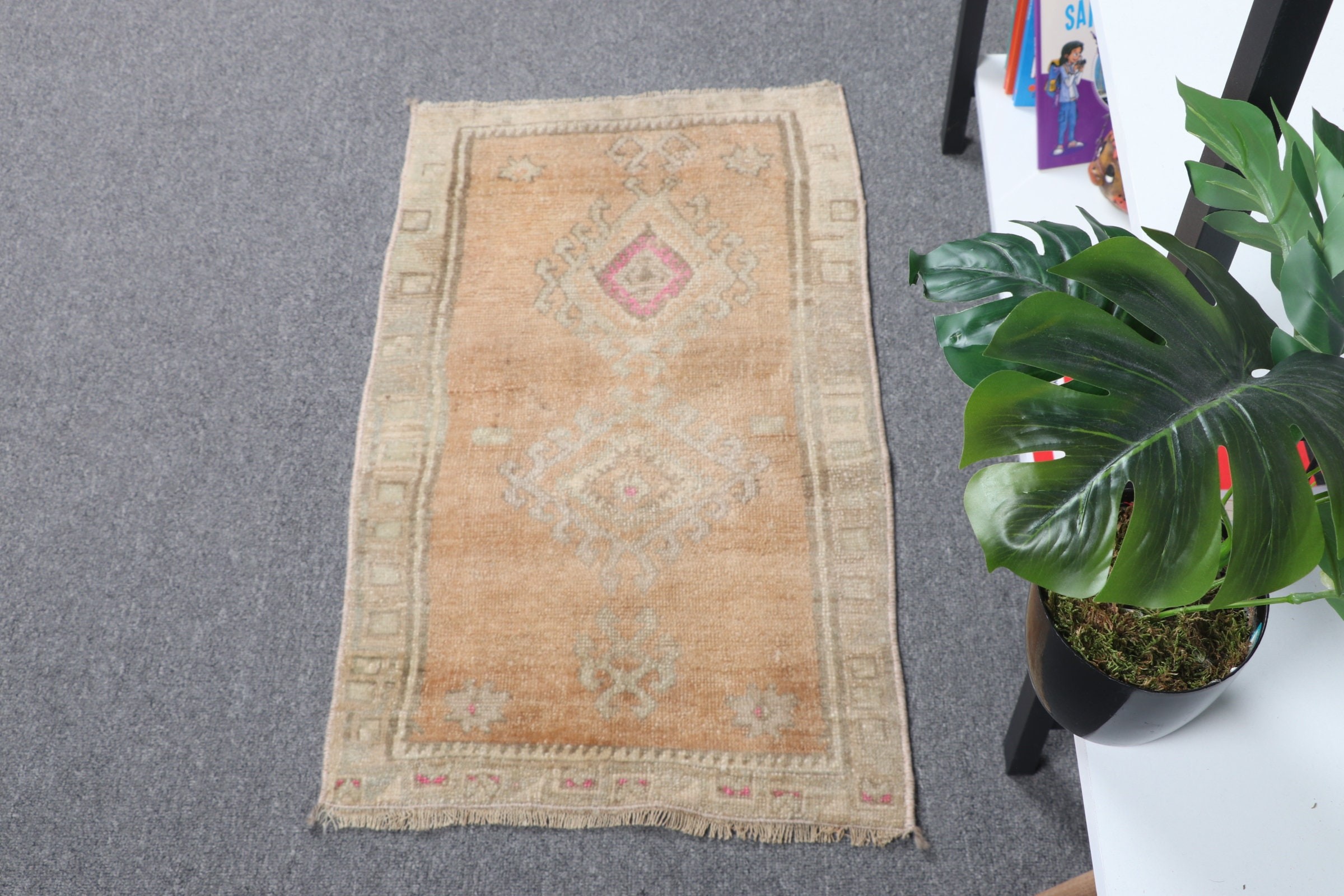 Türk Halısı, Turuncu Anadolu Halıları, Yatak Odası Halısı, Vintage Halı, Mutfak Halıları, Çocuk Odası Halısı, 1.5x2.6 ft Küçük Halı, Soğuk Halı, Kapı Paspası Halısı