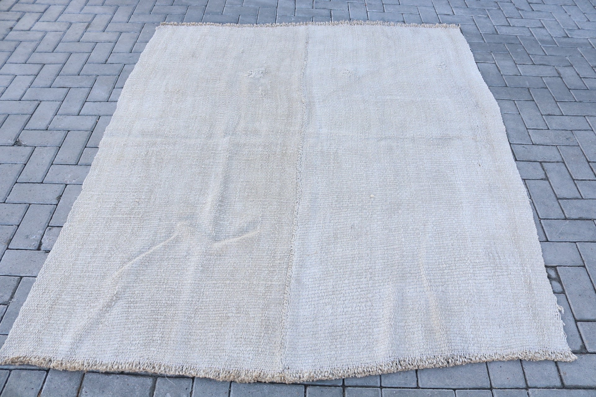 Türk Halısı, Mutfak Halıları, Oturma Odası Halısı, 5.4x6.1 ft Alan Halıları, Oushak Halısı, İç Mekan Halıları, Yurt Halıları, Vintage Halılar, Çocuk Odası Halıları