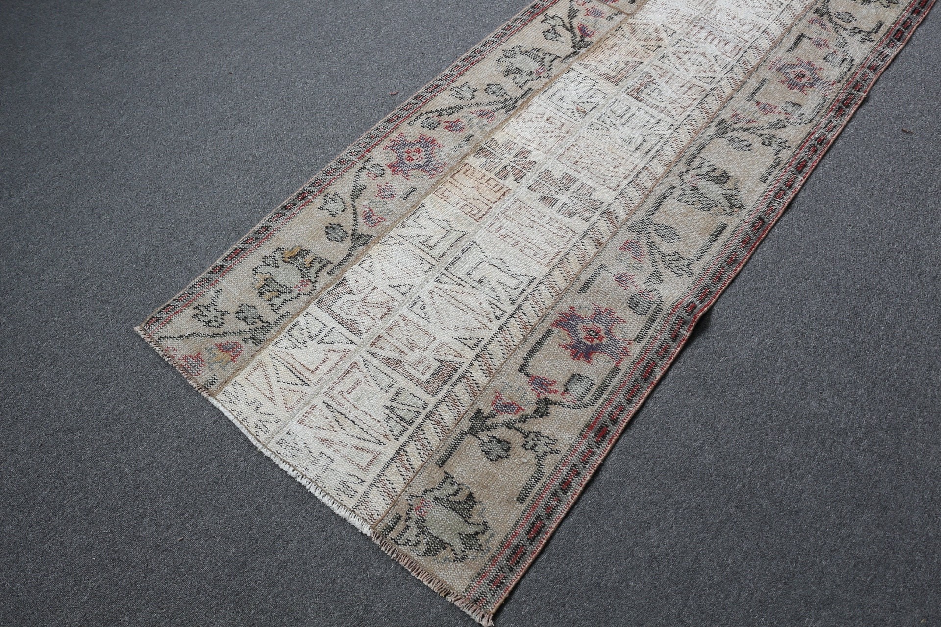 Türk Halısı, Koridor Halısı, Merdiven Halıları, Bej Oushak Halısı, Mutfak Halısı, Ev Dekorasyonu Halıları, Sevimli Halı, Vintage Halı, 2,7x8,2 ft Yolluk Halıları