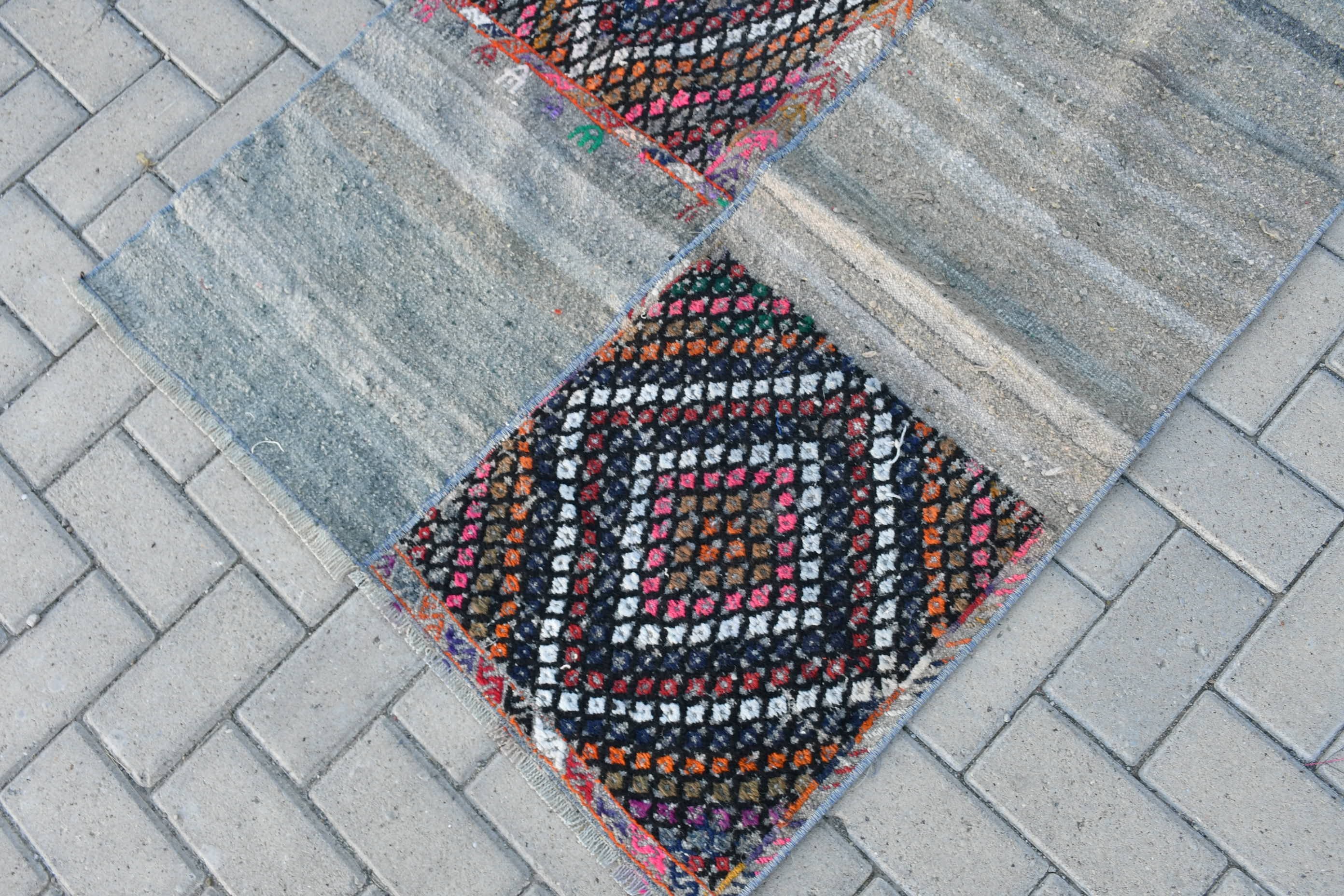 Yün Halı, Bej 3x3.6 ft Küçük Halı, Giriş Halıları, Türk Halısı, Vintage Halı, Kilim, Mutfak Halısı, Yatak Odası Halıları