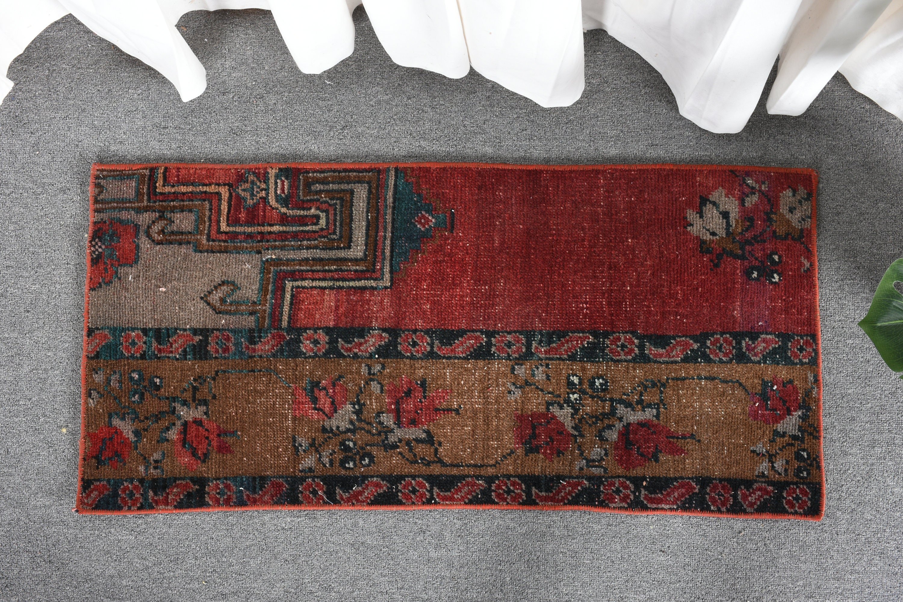 1.5x3.1 ft Küçük Halı, Giriş Kilimleri, Duvara Asılı Halı, Kapı Paspas Halıları, Türk Halısı, Ev Dekor Halısı, Kırmızı Yün Halı, Vintage Halı, Oushak Halıları