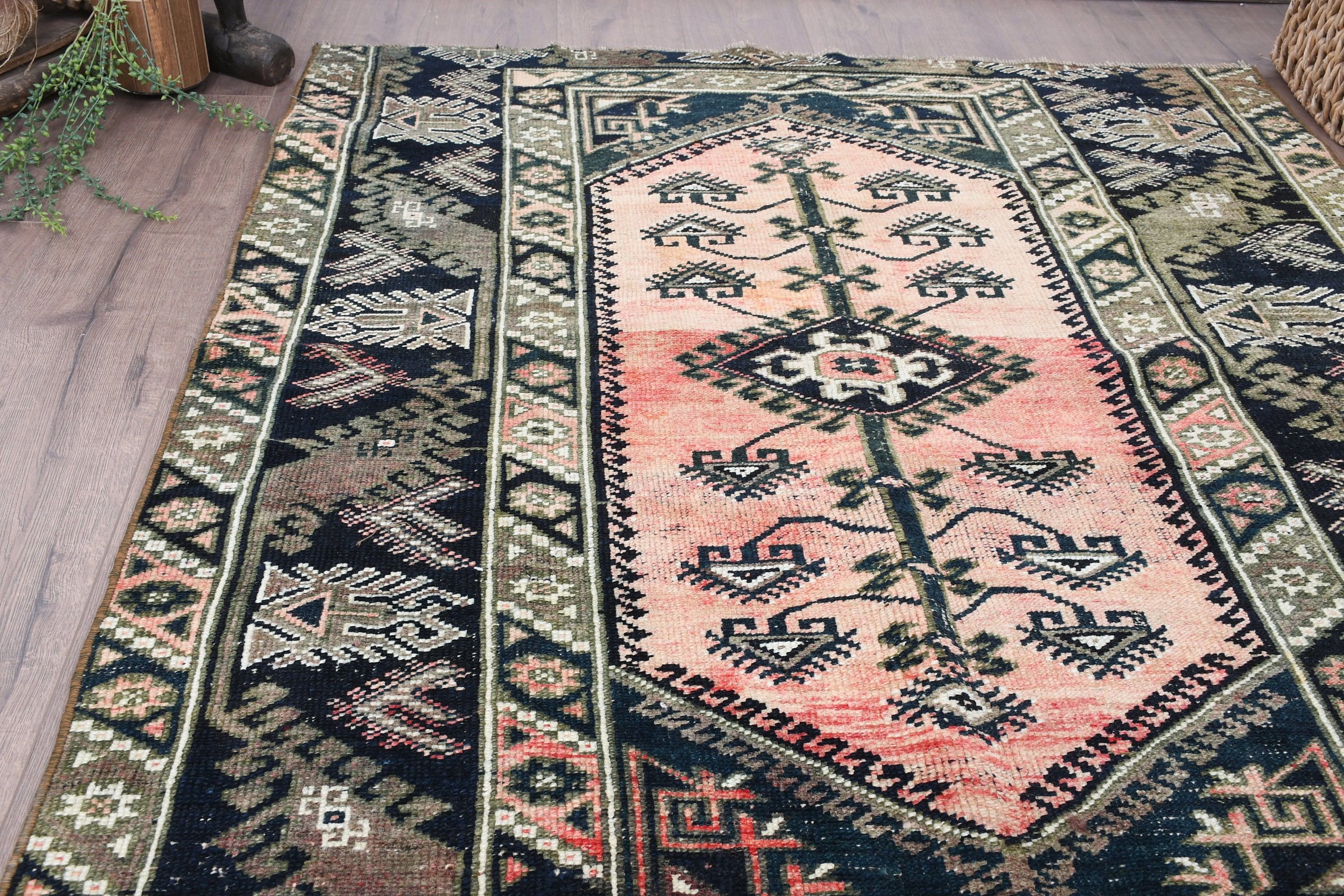 Vintage Rug, Turkish Rugs, Kitchen Rug, Art Rug, Anatolian Rug, 4.6x5 ft Accent Rugs, Nursery Rug, Oriental Rugs, Black Moroccan Rugs