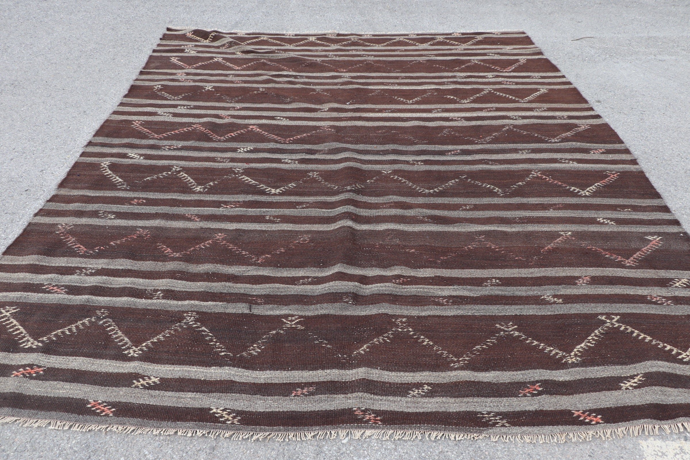 Pale Rug, Turkish Rug, Brown Moroccan Rugs, Kilim, Vintage Rug, Salon Rug, Saloon Rug, Anatolian Rug, 8.5x10.1 ft Oversize Rug, Bedroom Rug