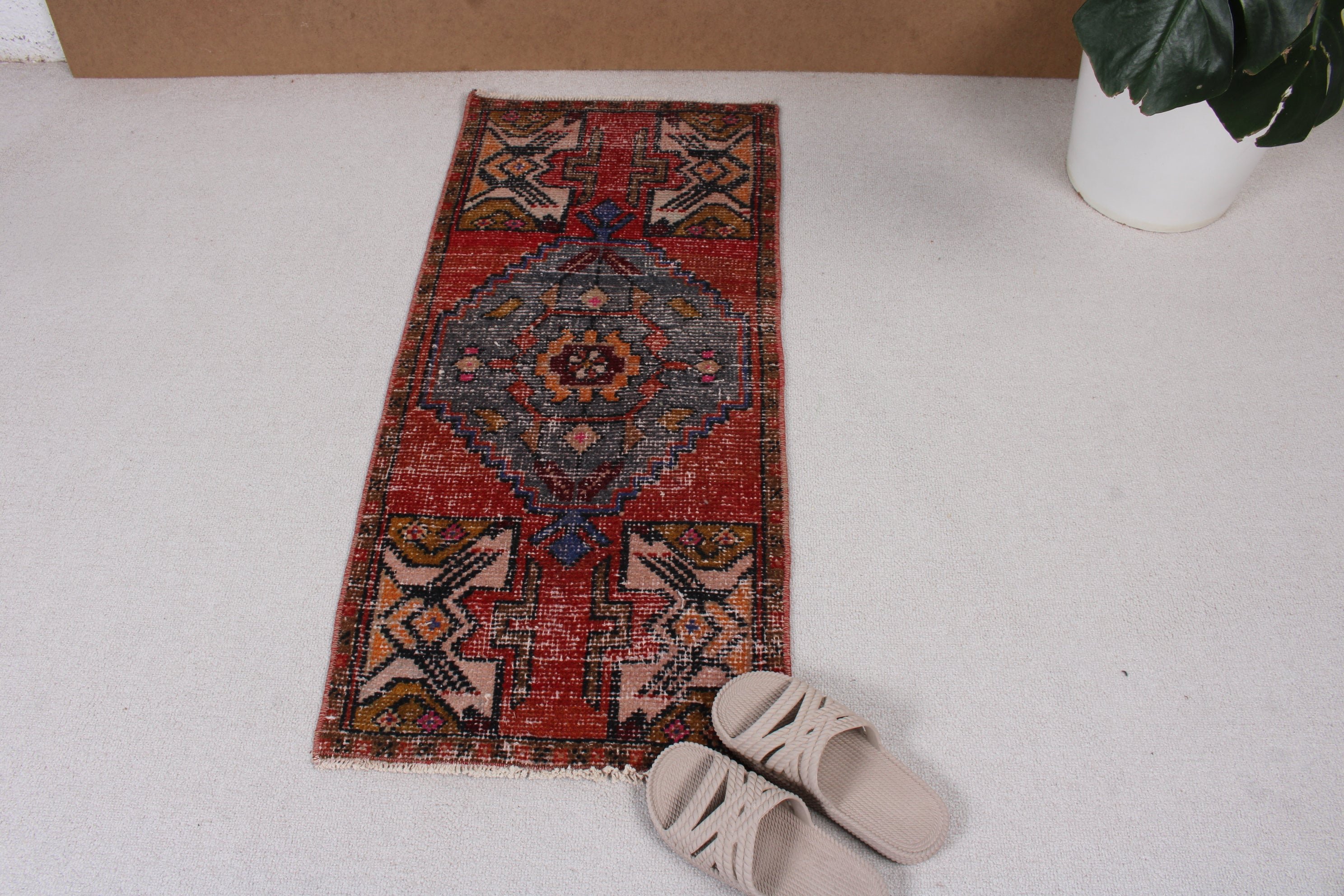 Gri El Dokuma Halı, Yatak Odası Halıları, 1.5x3.3 ft Küçük Halılar, Türk Halısı, Küçük Boho Halısı, Vintage Halılar, Geometrik Halılar, El Dokuma Halılar