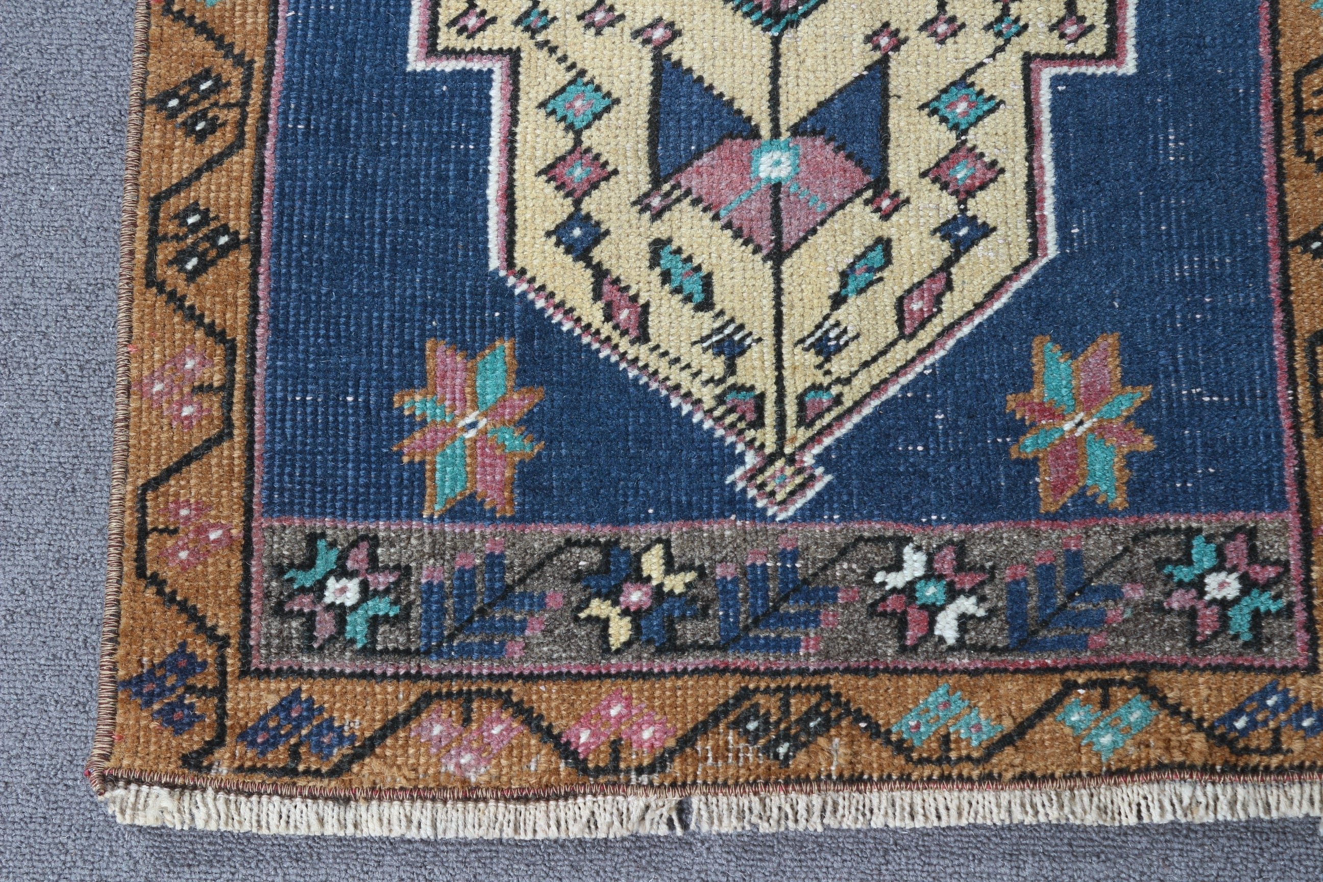Vintage Rug, Bright Rug, Turkish Rug, Home Decor Rug, Anatolian Rugs, Bedroom Rugs, 1.6x3 ft Small Rug, Blue Oriental Rug, Wall Hanging Rug