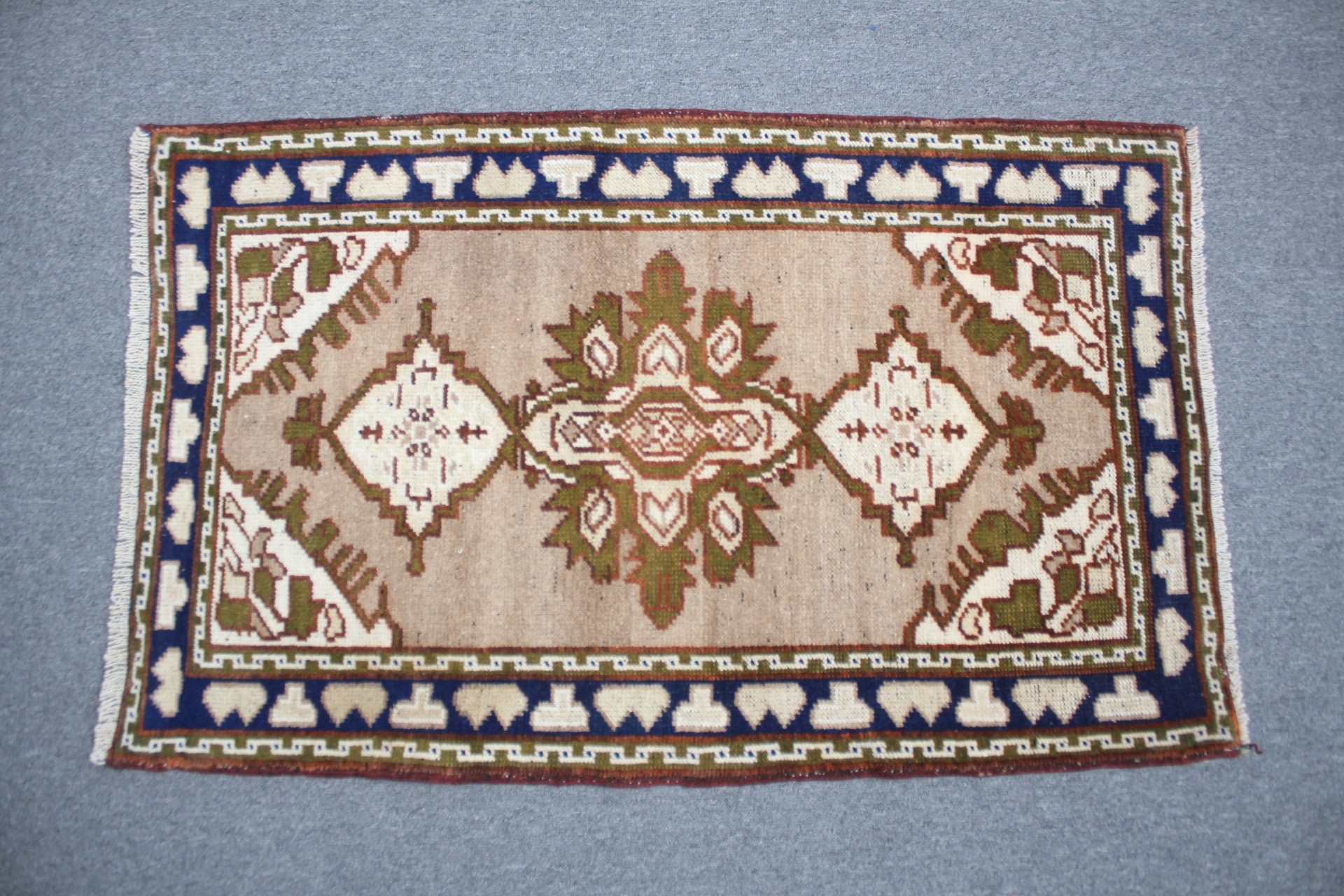 Giriş Halısı, Havalı Halılar, Mutfak Halıları, Kahverengi Zemin Halısı, Mutfak Halısı, Türk Halıları, Vintage Halı, Sanat Halıları, 2x3,2 ft Küçük Halı, Yatak Odası Halısı