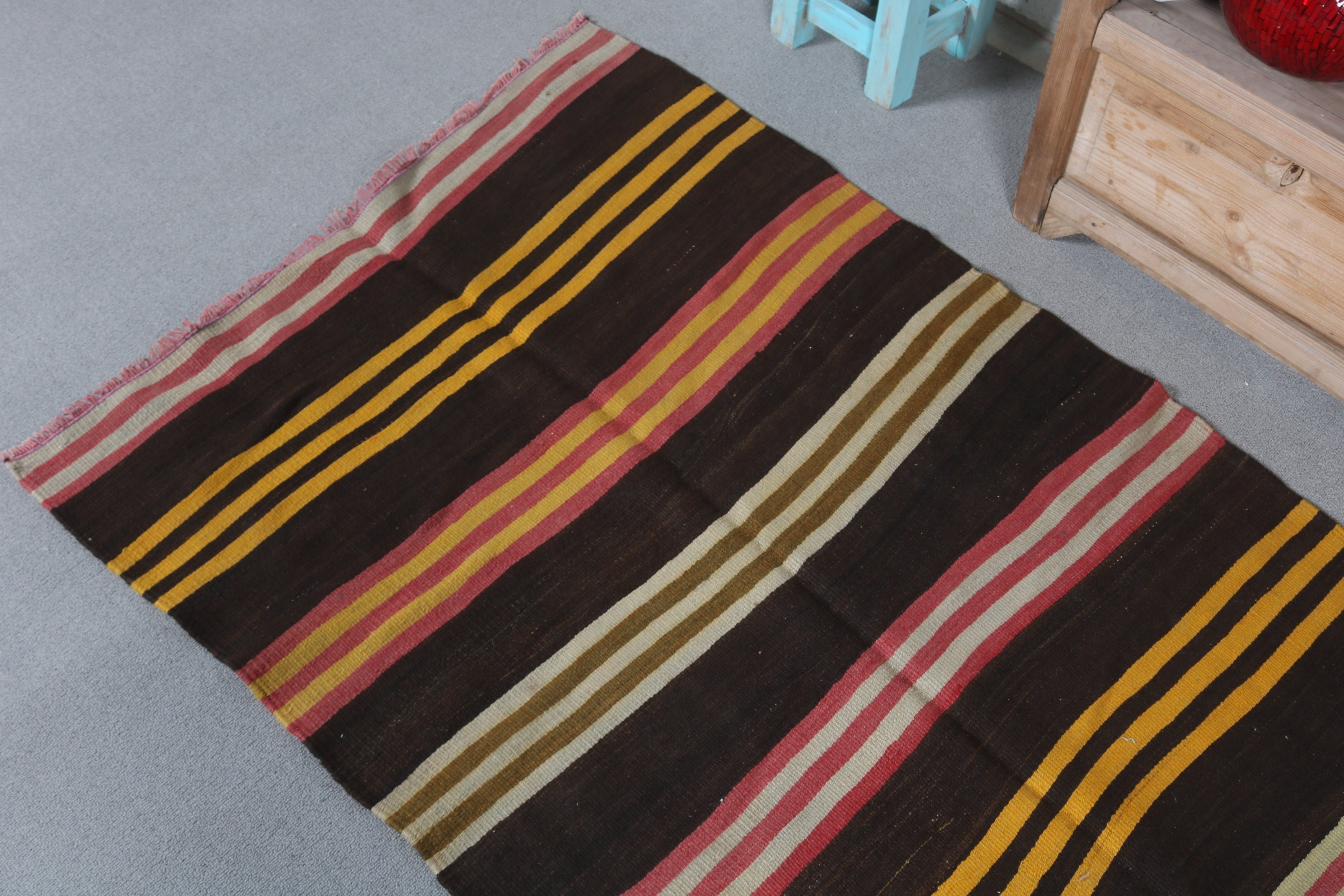 Sevimli Halı, Türk Halıları, 3x6 ft Aksan Halısı, Antika Halı, Çocuk Halısı, Kilim, Anadolu Halısı, Kahverengi Antika Halılar, Vintage Halılar, Yatak Odası Halıları