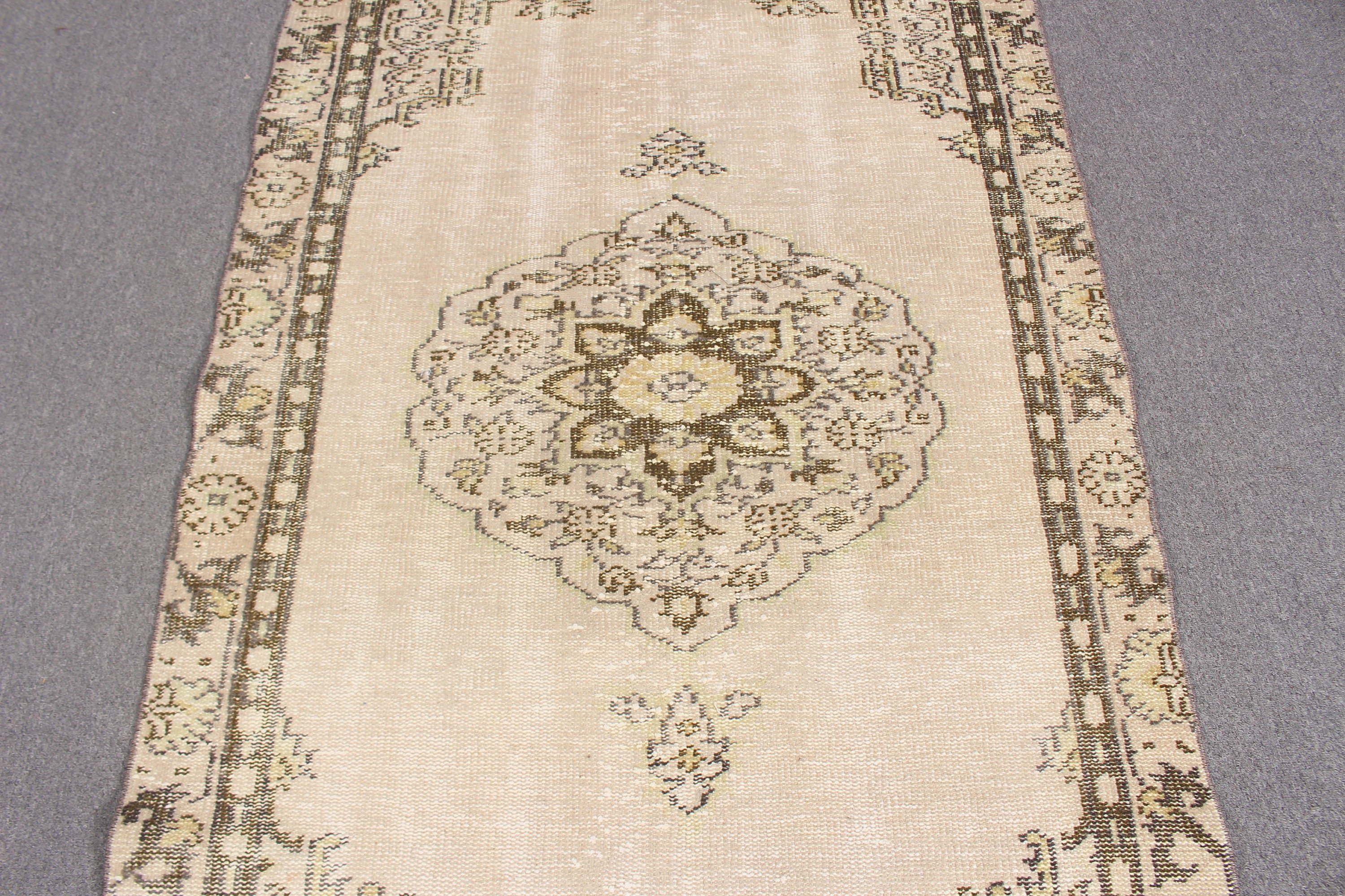 Nötr Halılar, Türk Halıları, Bej Açıklama Halısı, 3,3x6,6 ft Vurgulu Halı, Vintage Halılar, Vintage Vurgulu Halılar, Yatak Odası Halıları, Ev Dekorasyonu Halısı