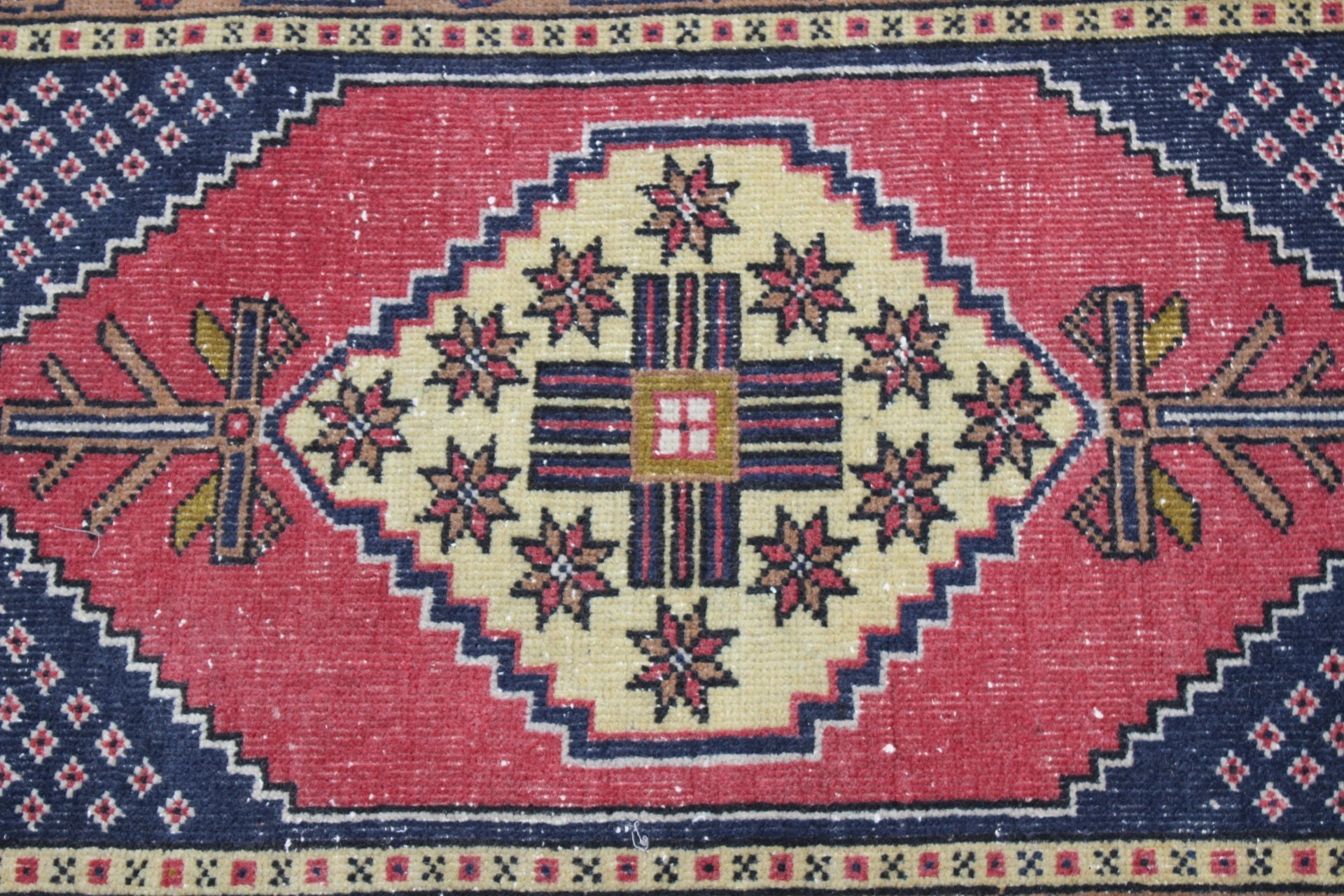 Türk Halıları, Duvara Asılı Halı, 1.5x3 ft Küçük Halı, Kırmızı Ev Dekor Halıları, Ev Dekor Halıları, Vintage Halı, Banyo Halıları, Anadolu Halıları