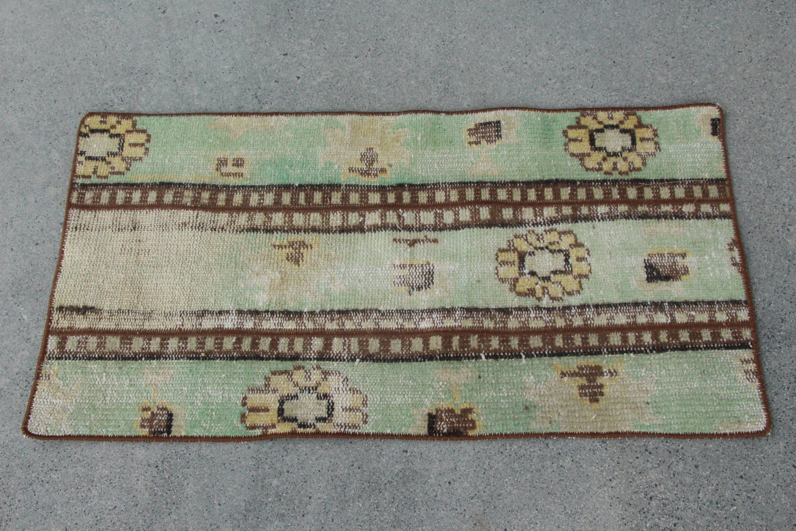 Vintage Halılar, Kahverengi Anadolu Halısı, Retro Halı, Fas Halısı, 1,6x3 ft Küçük Halı, Mutfak Halıları, Duvara Asılı Halı, Giriş Halıları, Türk Halısı