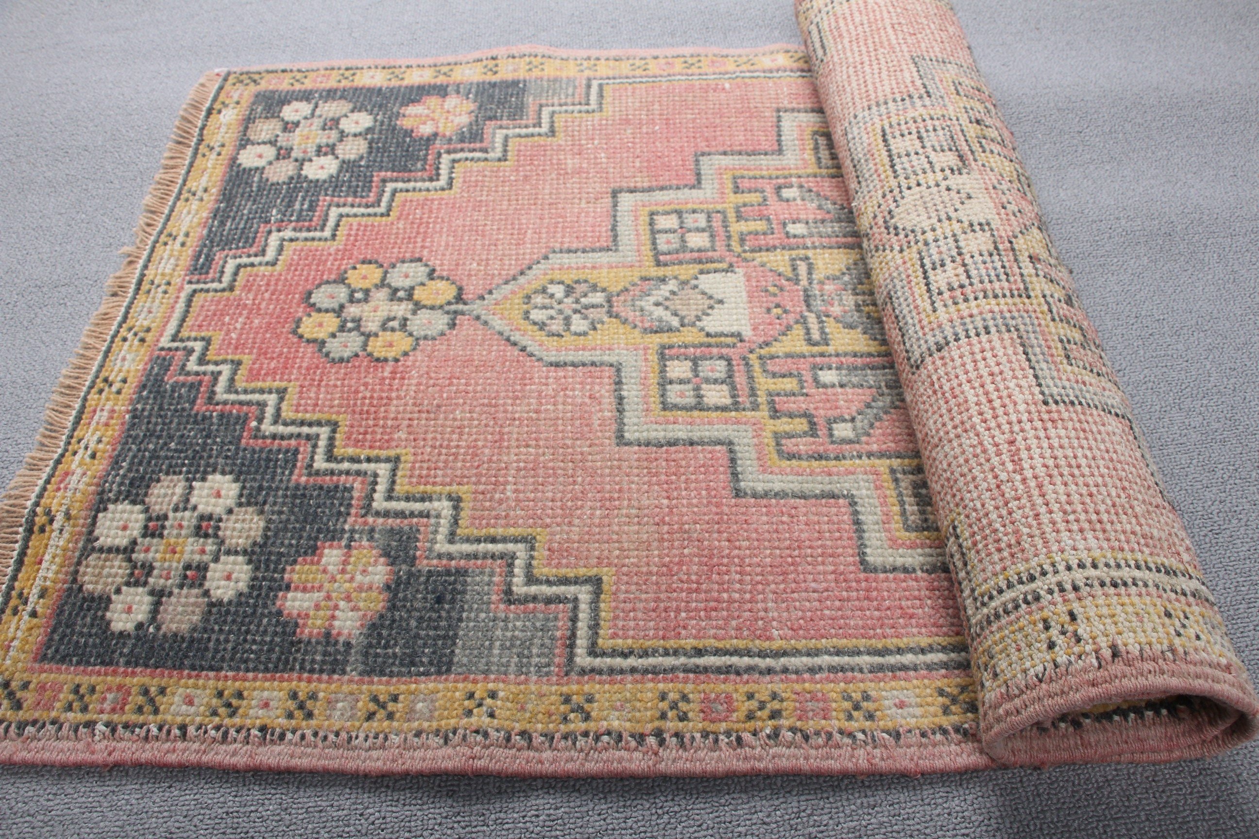 Vintage Halılar, Pembe Oryantal Halı, Küçük Dokuma Halı Halıları, 1.8x3.3 ft Küçük Halı, Araba Paspas Halısı, Kapı Paspas Halısı, Türk Halısı, Havalı Halılar, Yatak Odası Halısı