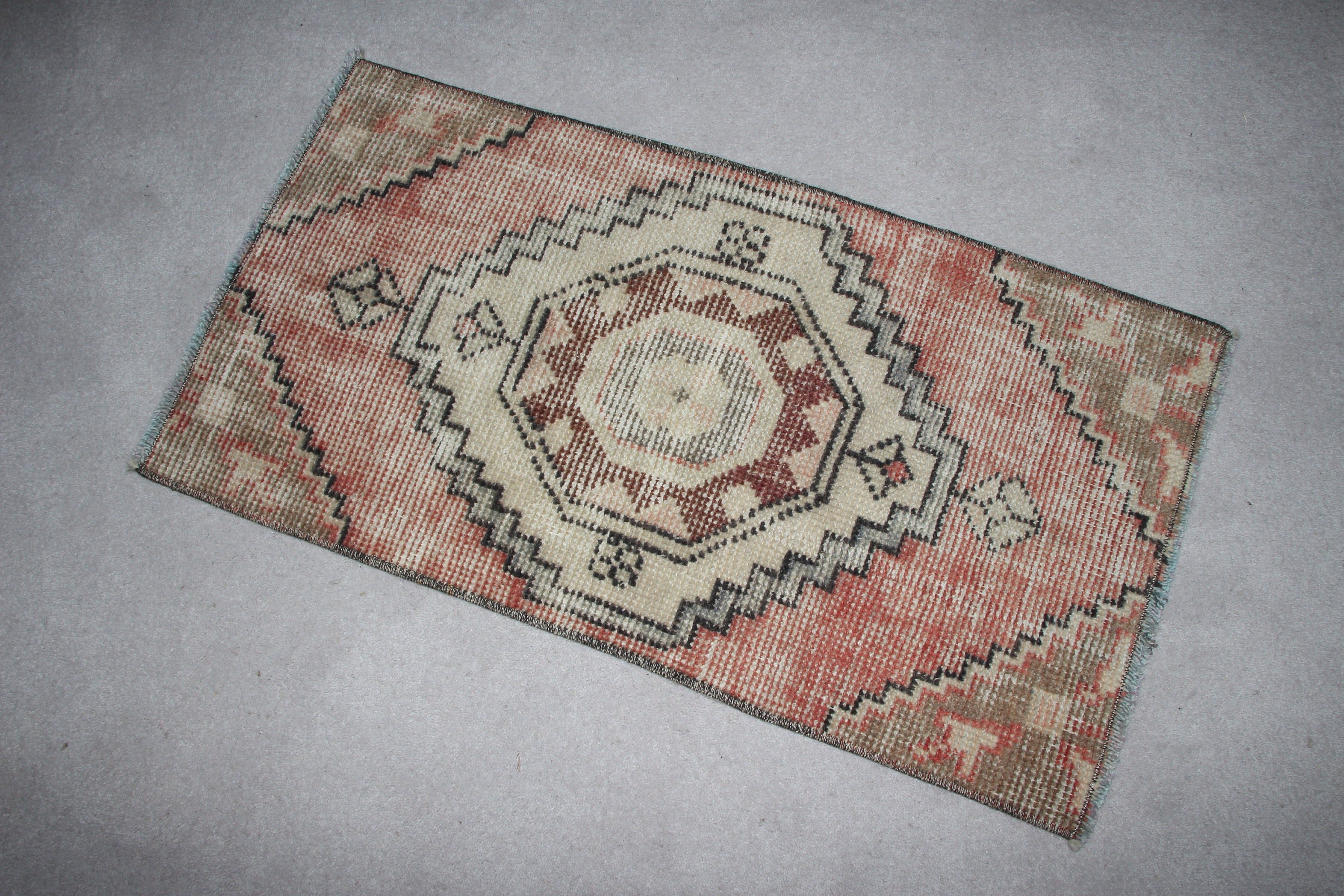 Ev Dekorasyonu Halısı, Giriş Halıları, Türk Halısı, Fas Halıları, Sevimli Halılar, Vintage Halılar, Yatak Odası Halıları, Pembe 1.3x2.5 ft Küçük Halı