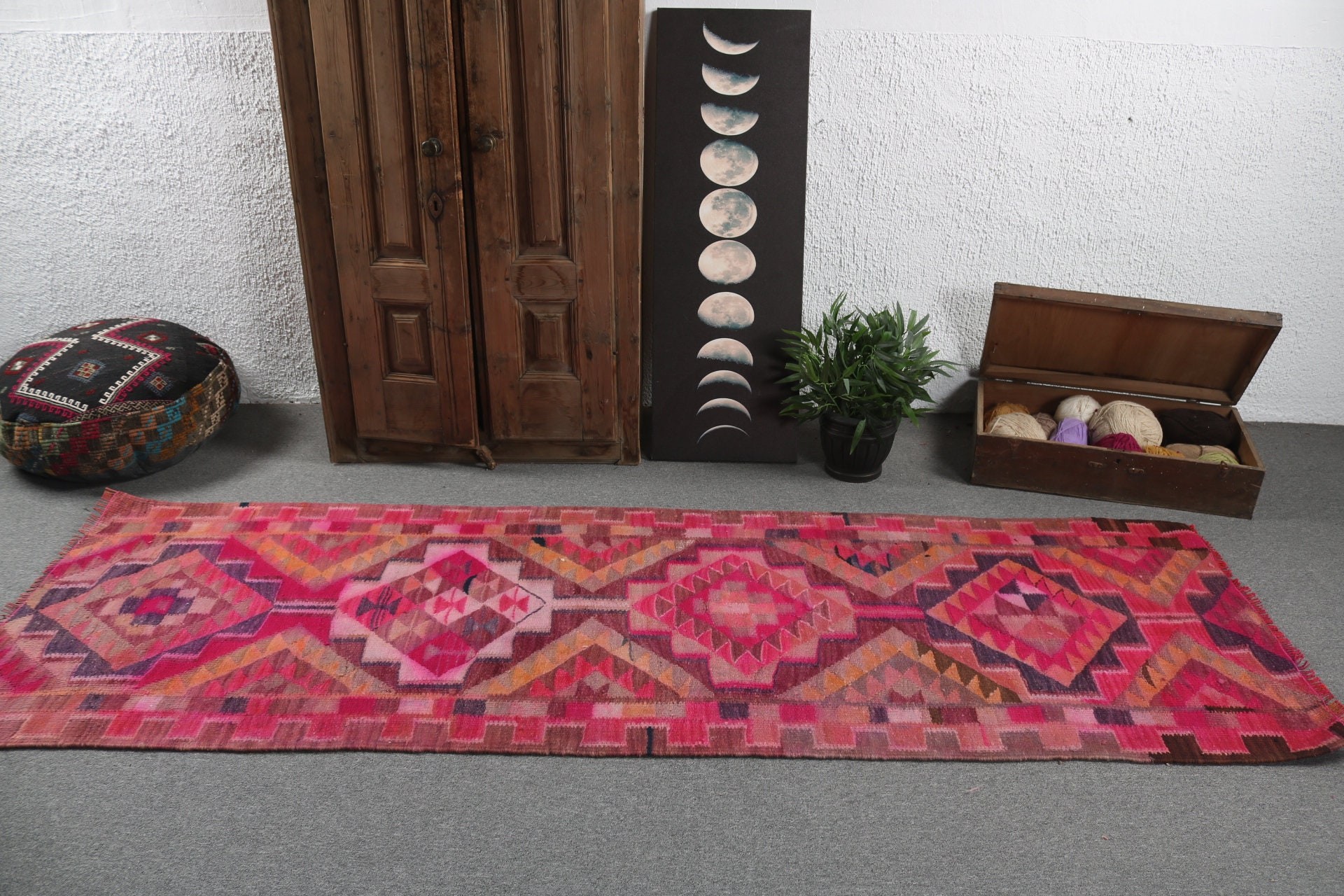 Koridor Halıları, Pembe İfade Halıları, Anadolu Halısı, Uzun Yolluk Halısı, 3.1x9.1 ft Yolluk Halıları, Antika Halılar, Türk Halıları, Vintage Halılar