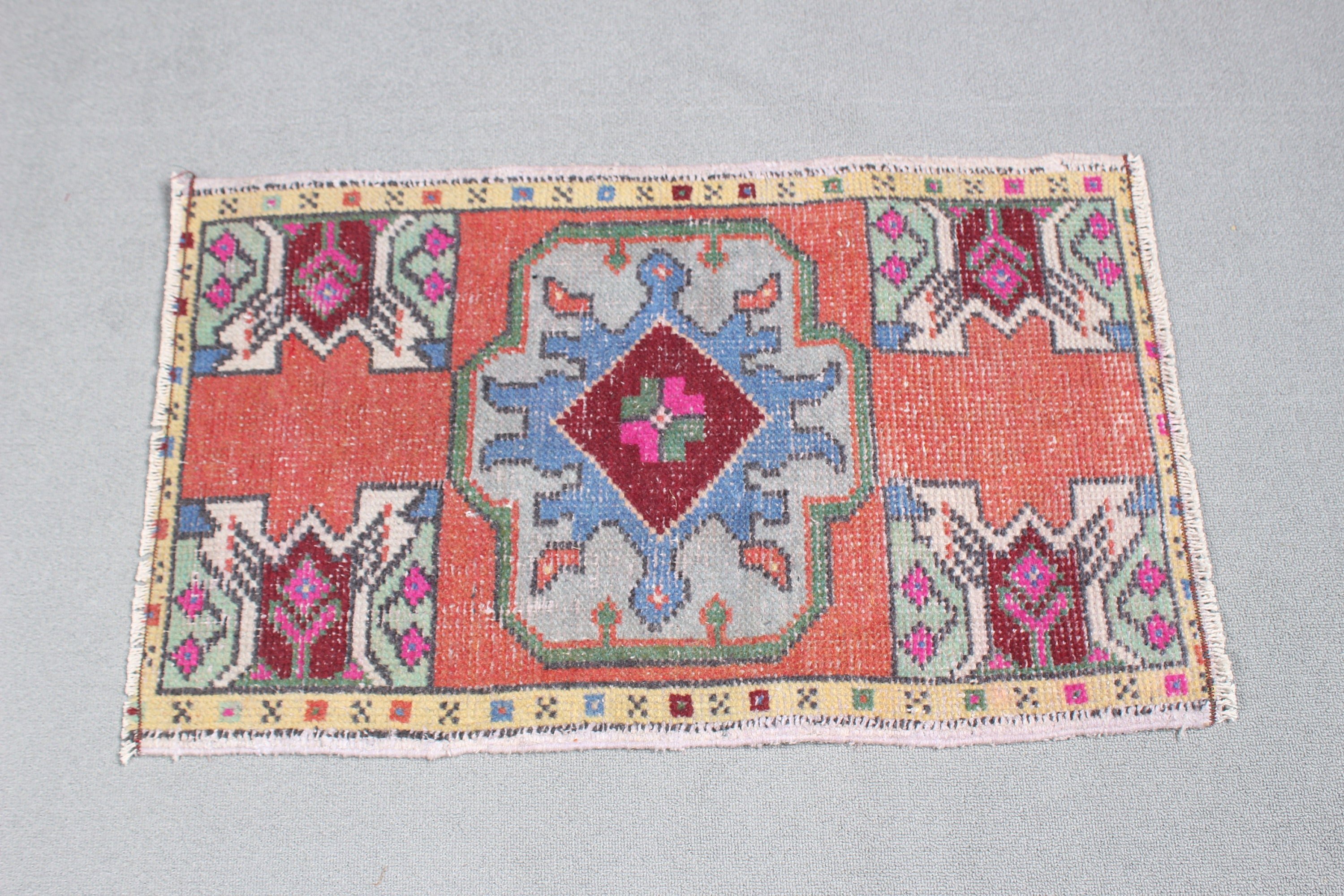 Kırmızı Soğuk Halı, Modern Halılar, 1.6x2.8 ft Küçük Halı, Havalı Halılar, Vintage Halılar, Çocuk Odası Halıları, Giriş Halıları, Türk Halısı, Küçük Alan Halıları