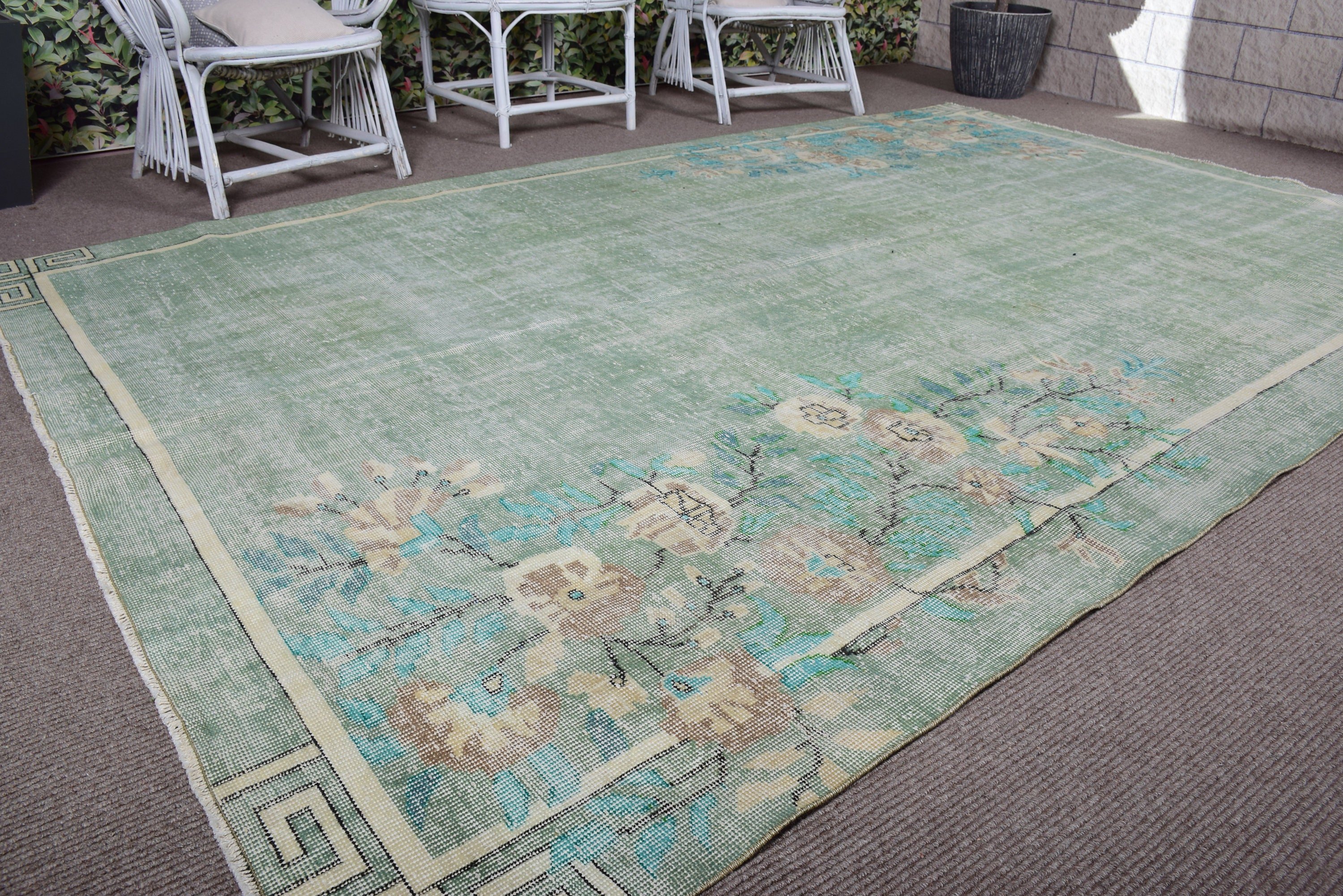 Turkish Rug, Vintage Rug, Oversize Vintage Rug, Green Antique Rug, 7x10.7 ft Oversize Rugs, Living Room Rug, Oushak Rugs, Anatolian Rug