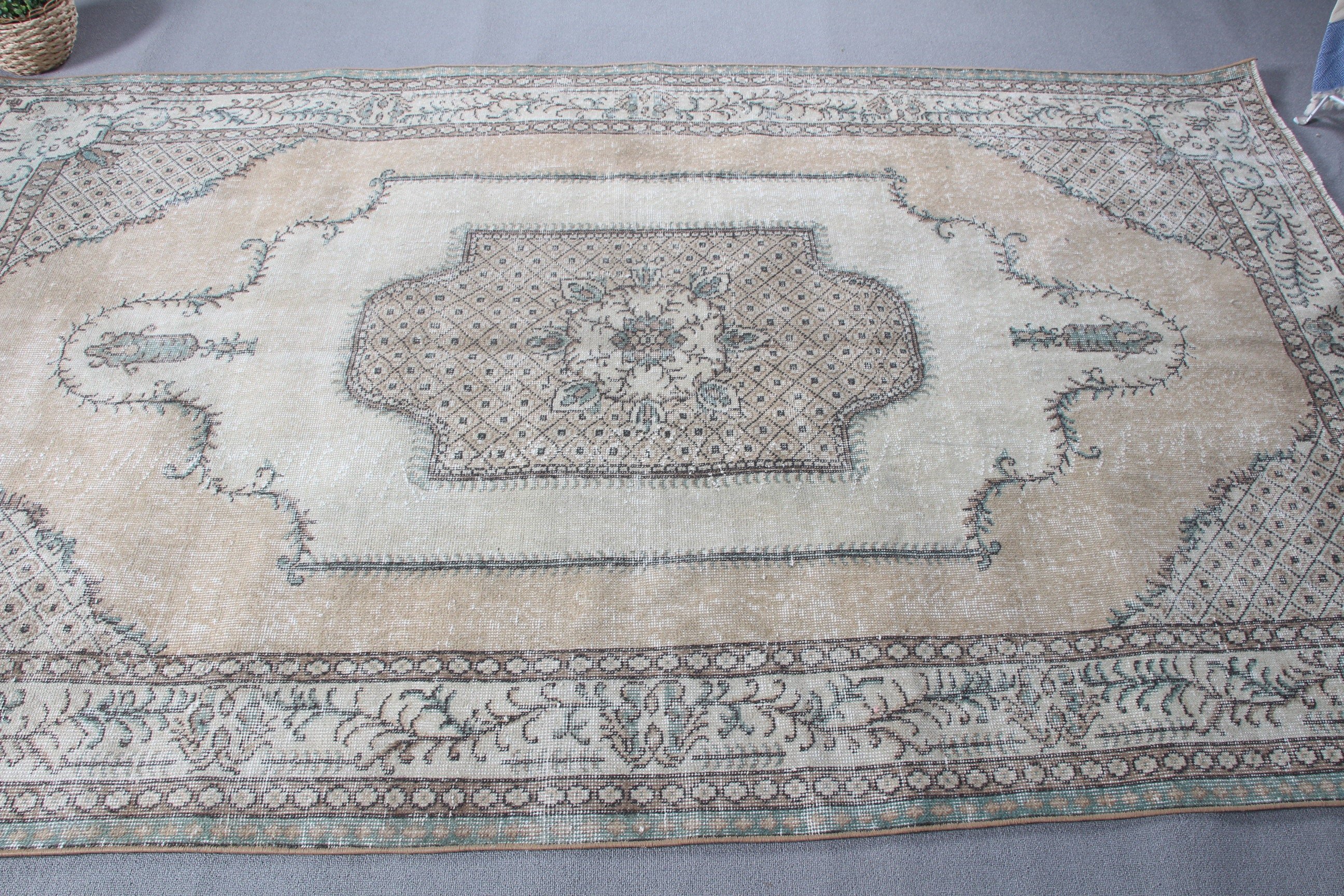 5.2x8.7 ft Büyük Halı, Salon Halıları, Vintage Halı, Fas Halısı, El Düğümlü Halı, Türk Halıları, Bej Oushak Halısı, Havalı Halılar, Yemek Odası Halısı