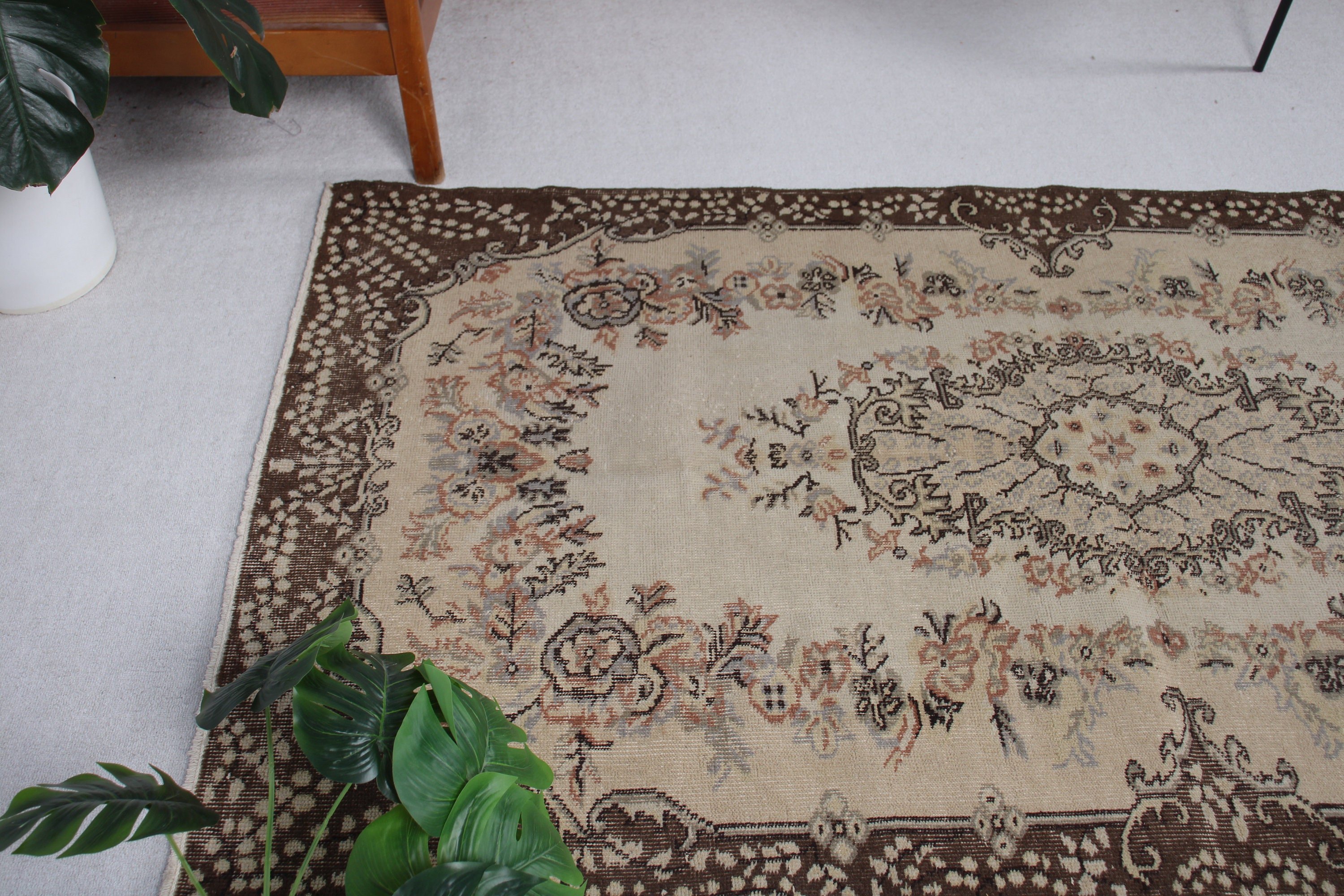 3,9x7,2 ft Alan Halıları, Türk Halıları, Bej Zemin Halıları, Mutfak Halıları, Yemek Odası Halıları, Oushak Alan Halısı, Açıklama Halıları, Vintage Halılar