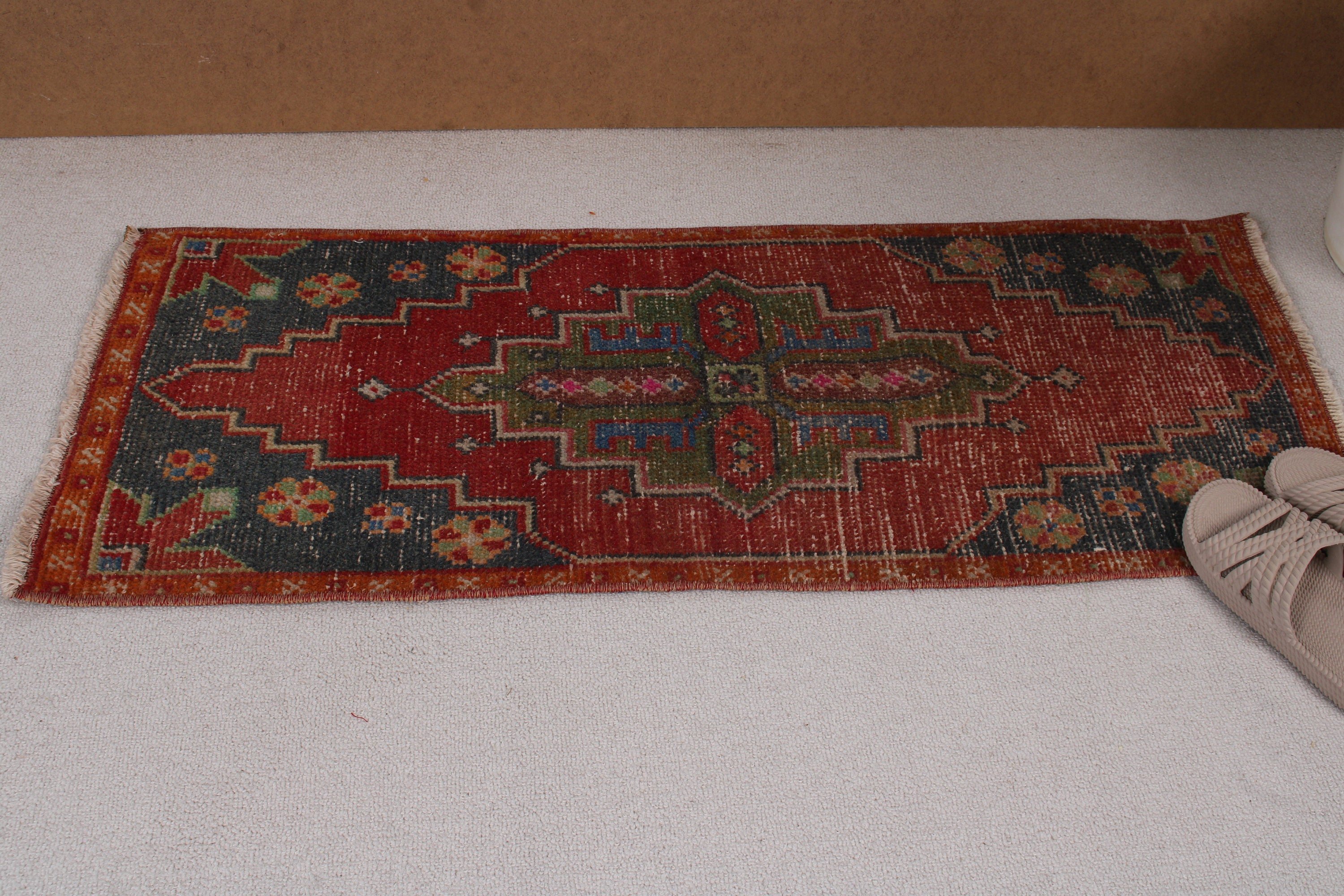 1.5x3.3 ft Küçük Halı, Vintage Halılar, Yeşil Soğuk Halı, Nötr Halı, Kapı Paspas Halıları, Banyo Halısı, Türkiye Halısı, Oryantal Halı, Türk Halısı