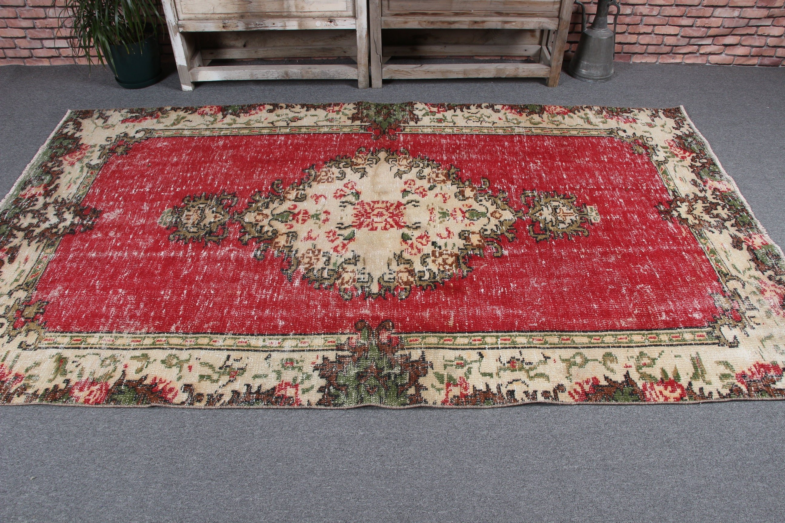 Turkey Rugs, Wool Rug, Red Moroccan Rug, Antique Rug, 4.7x8.1 ft Area Rug, Turkish Rugs, Rugs for Bedroom, Vintage Rugs, Oushak Area Rug