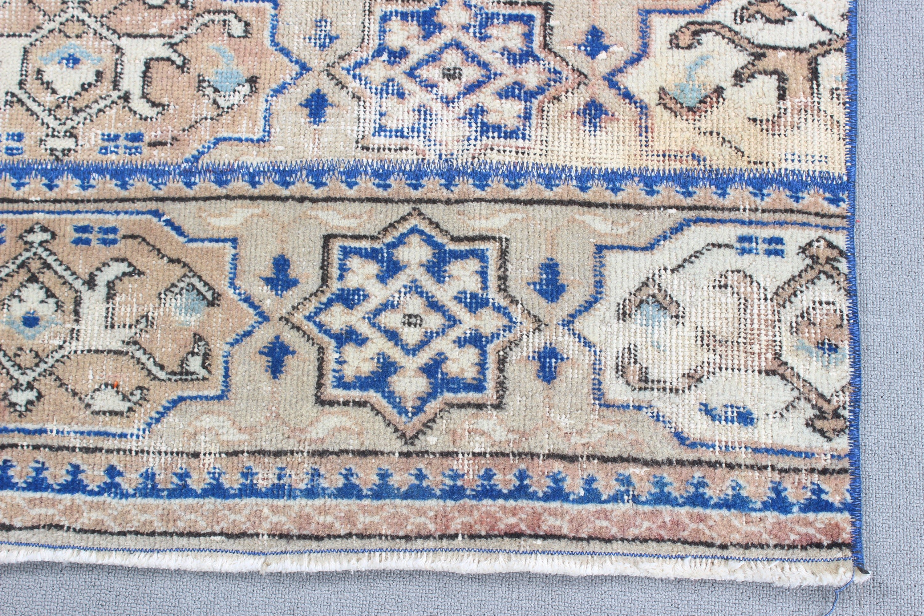 2.4x3.2 ft Küçük Halı, Türk Halıları, Araba Paspas Halıları, Küçük Vintage Halılar, Geometrik Halılar, Havalı Halılar, Bej Ev Dekor Halısı, Vintage Halı