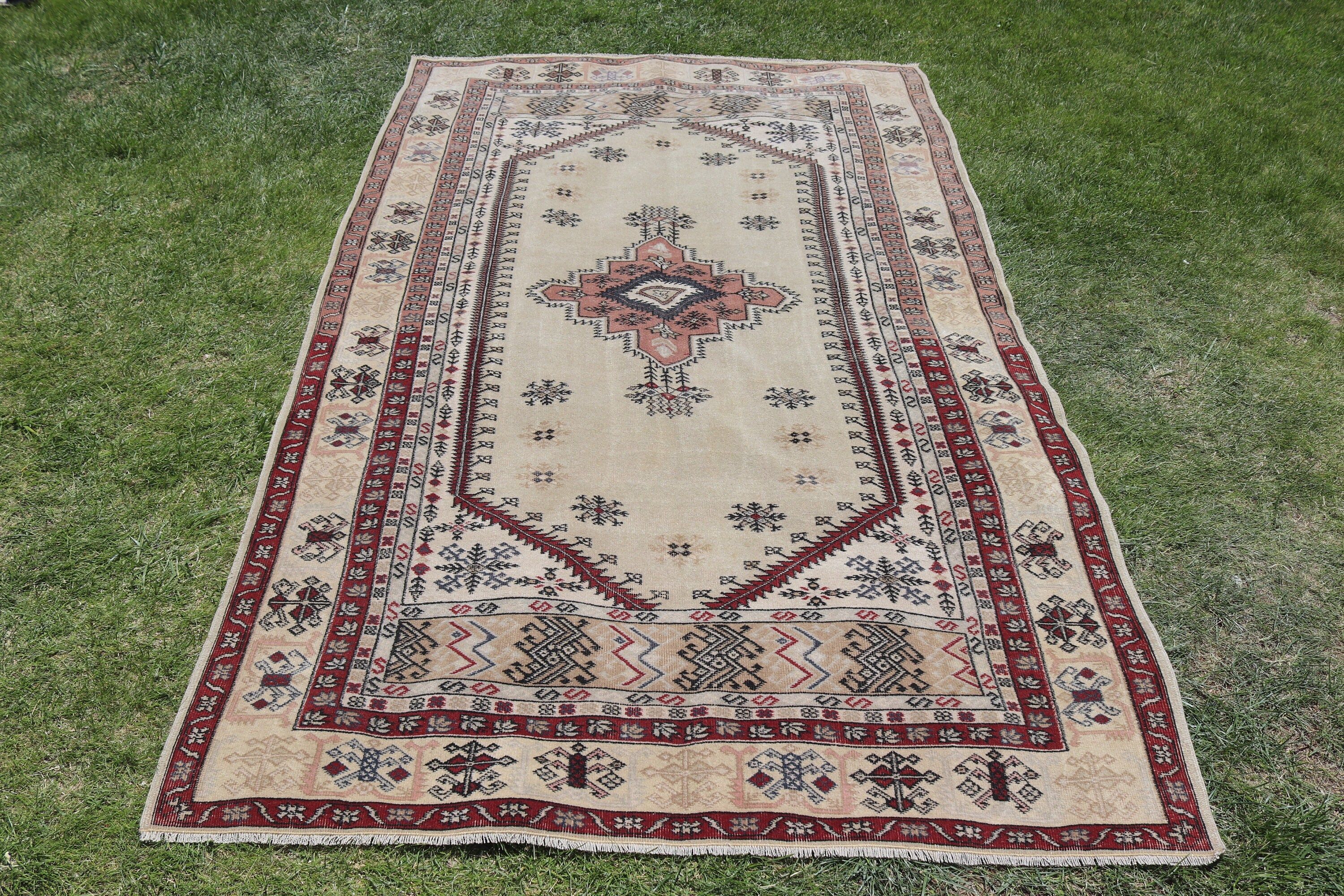 4,5x7,4 ft Alan Halısı, Oushak Alan Halıları, Açıklama Halıları, Vintage Halı, Türk Halısı, Oturma Odası Halısı, Fas Halısı, Bej Geometrik Halı